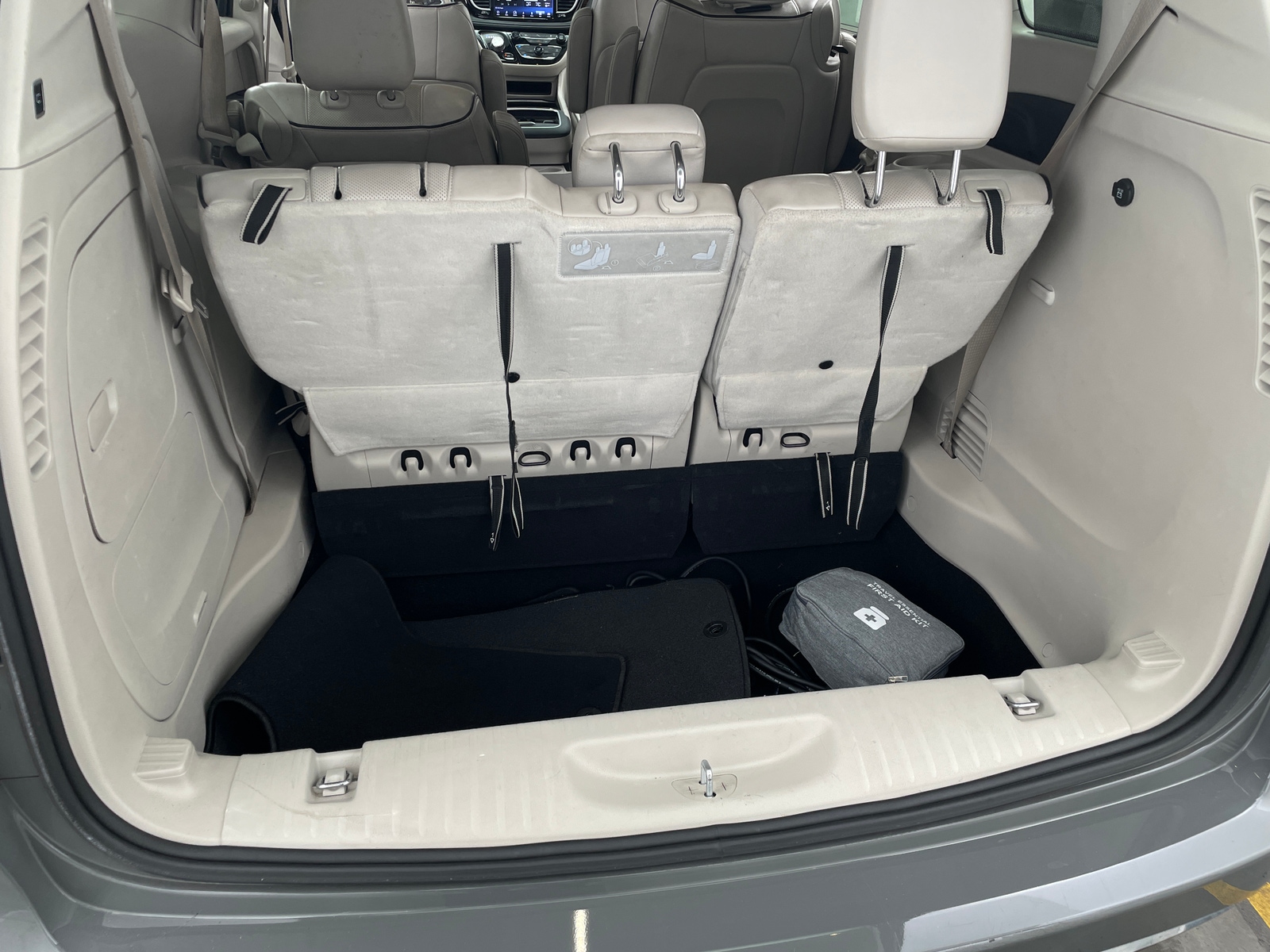 Thumbnail: 2021 Chrysler Pacifica - 6
