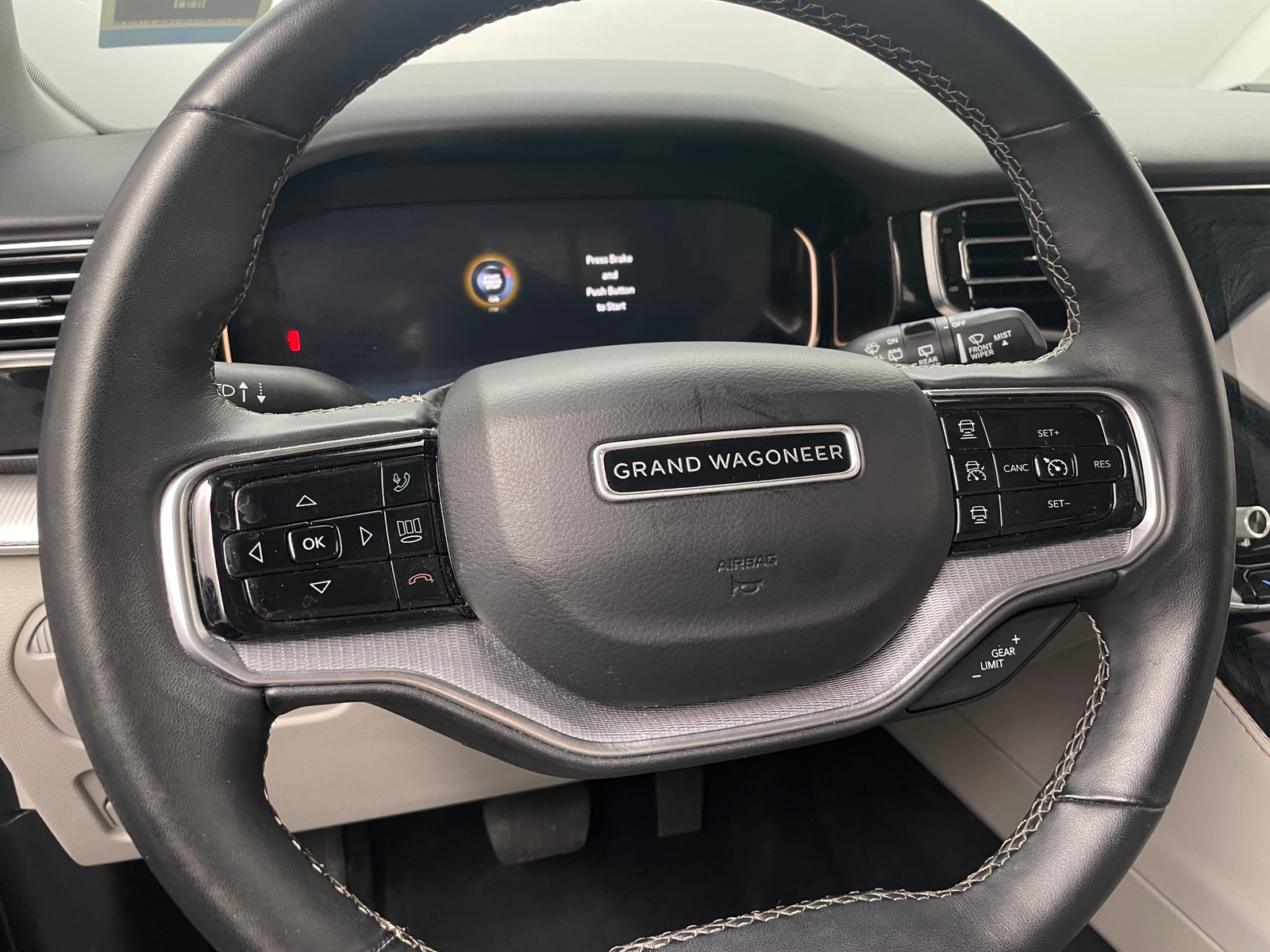 Thumbnail: 2022 Jeep Grand Wagoneer - 4