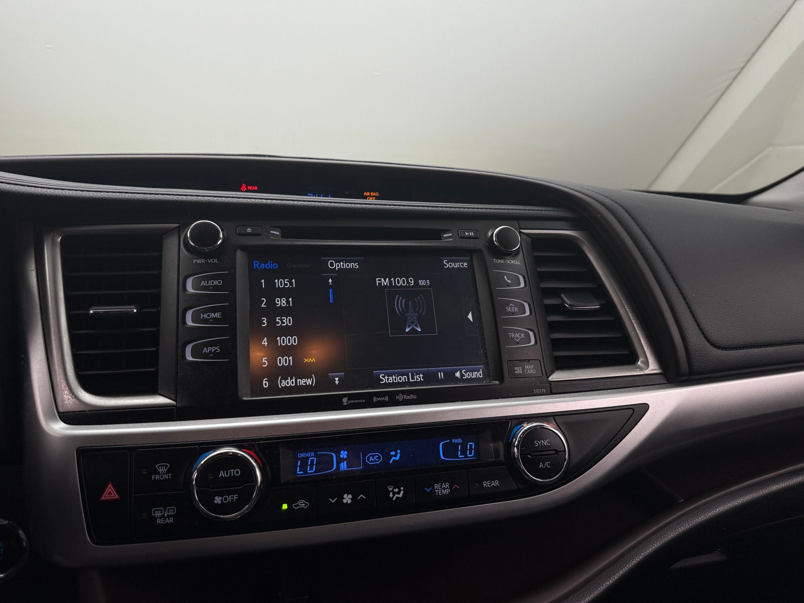 Thumbnail: 2018 Toyota Highlander - 3