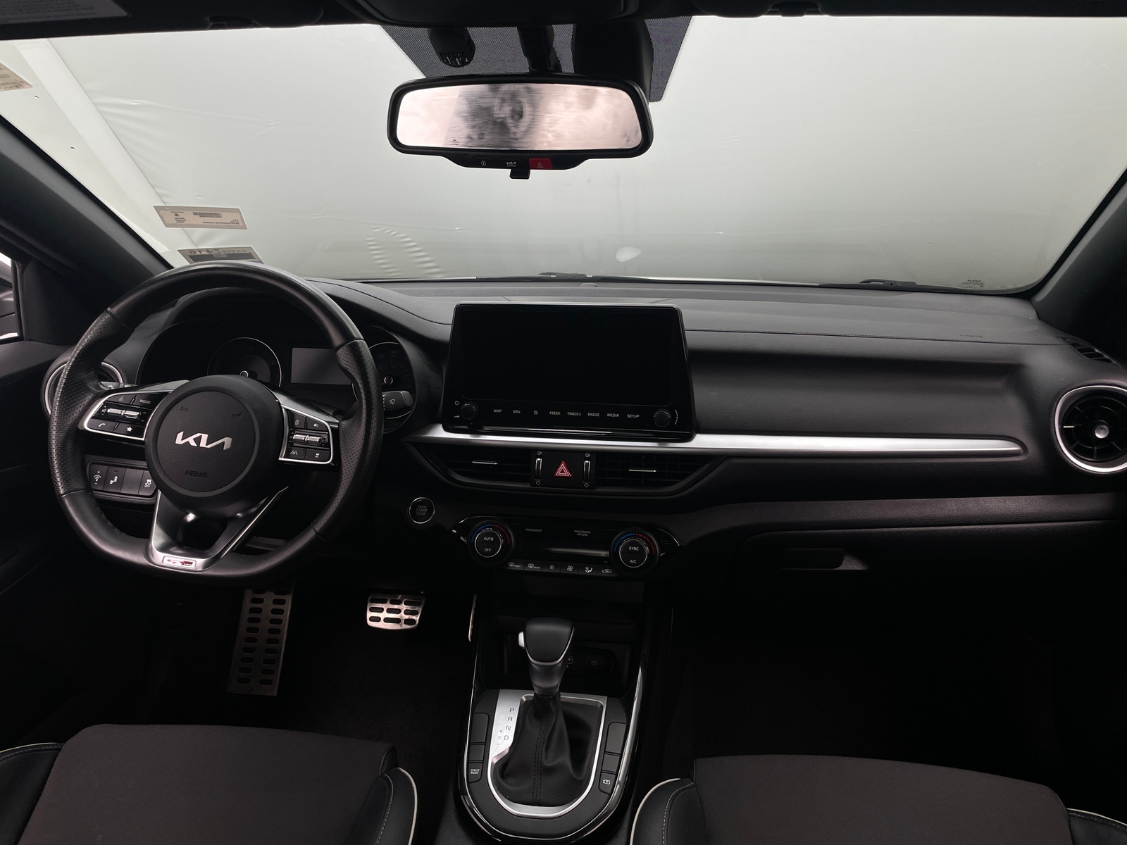 Thumbnail: 2024 Kia Forte - 3