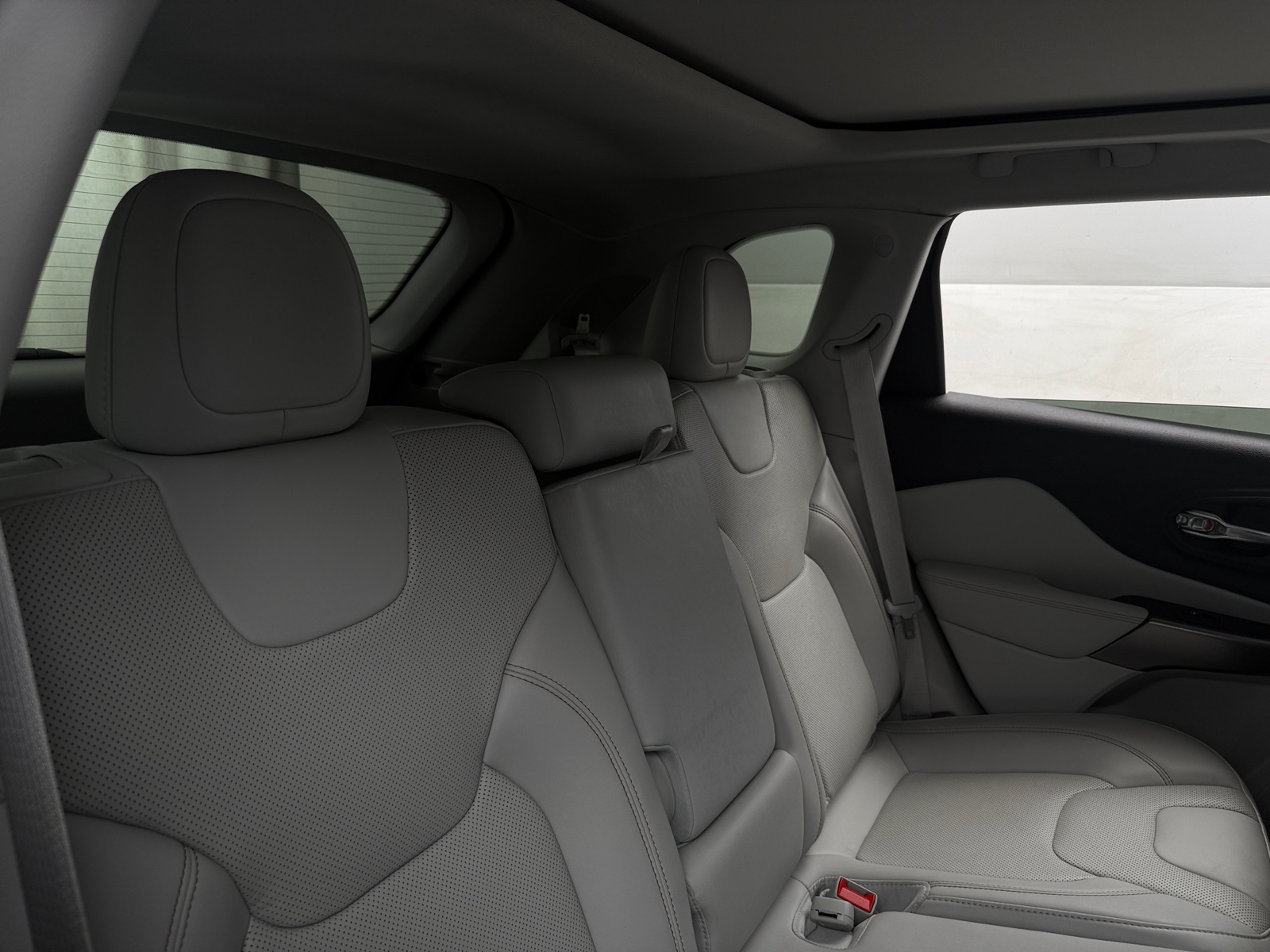 Thumbnail: 2022 Jeep Cherokee - 5