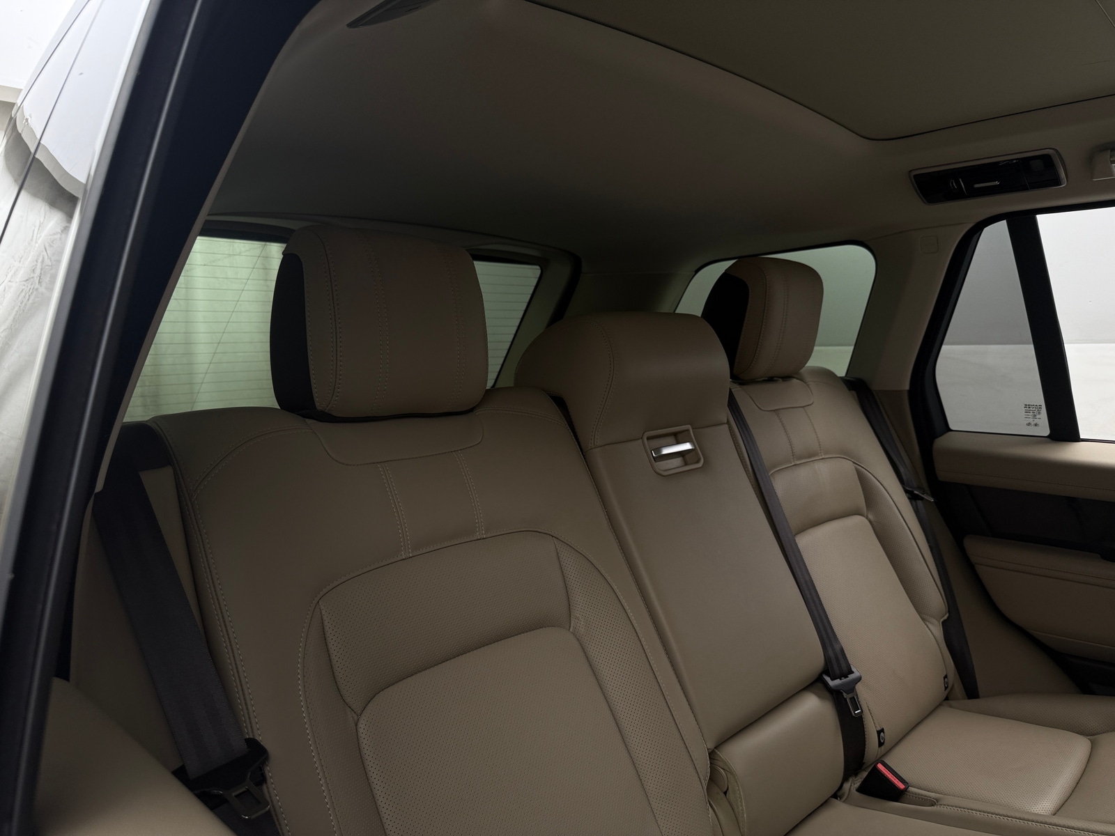 Thumbnail: 2022 Land Rover Range Rover - 5