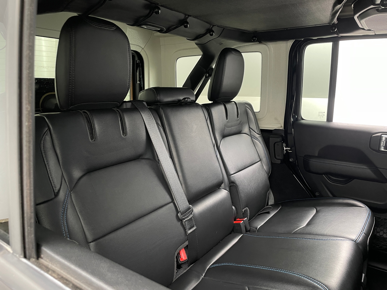 Thumbnail: 2021 Jeep Wrangler - 5