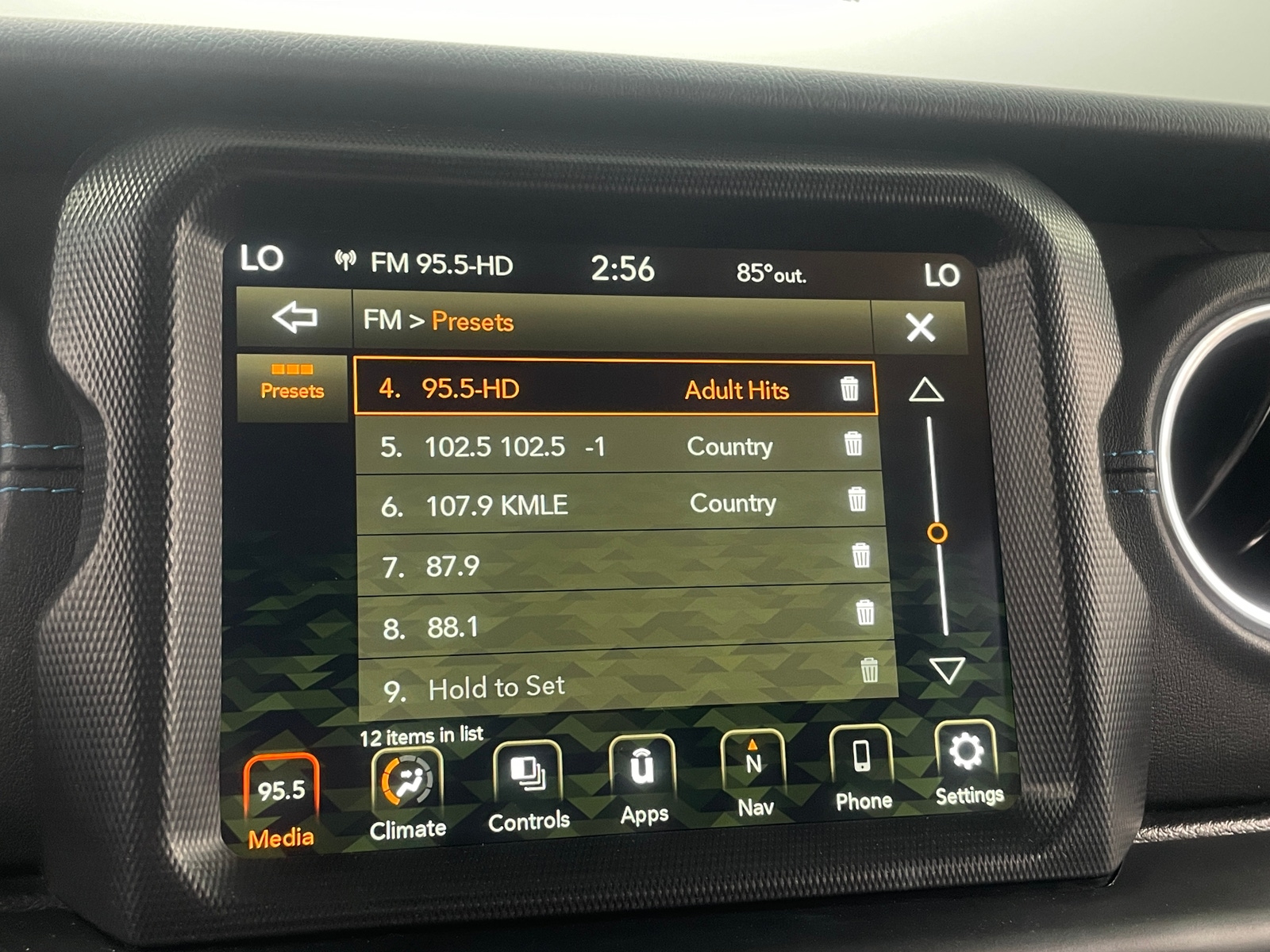 Thumbnail: 2021 Jeep Wrangler - 3