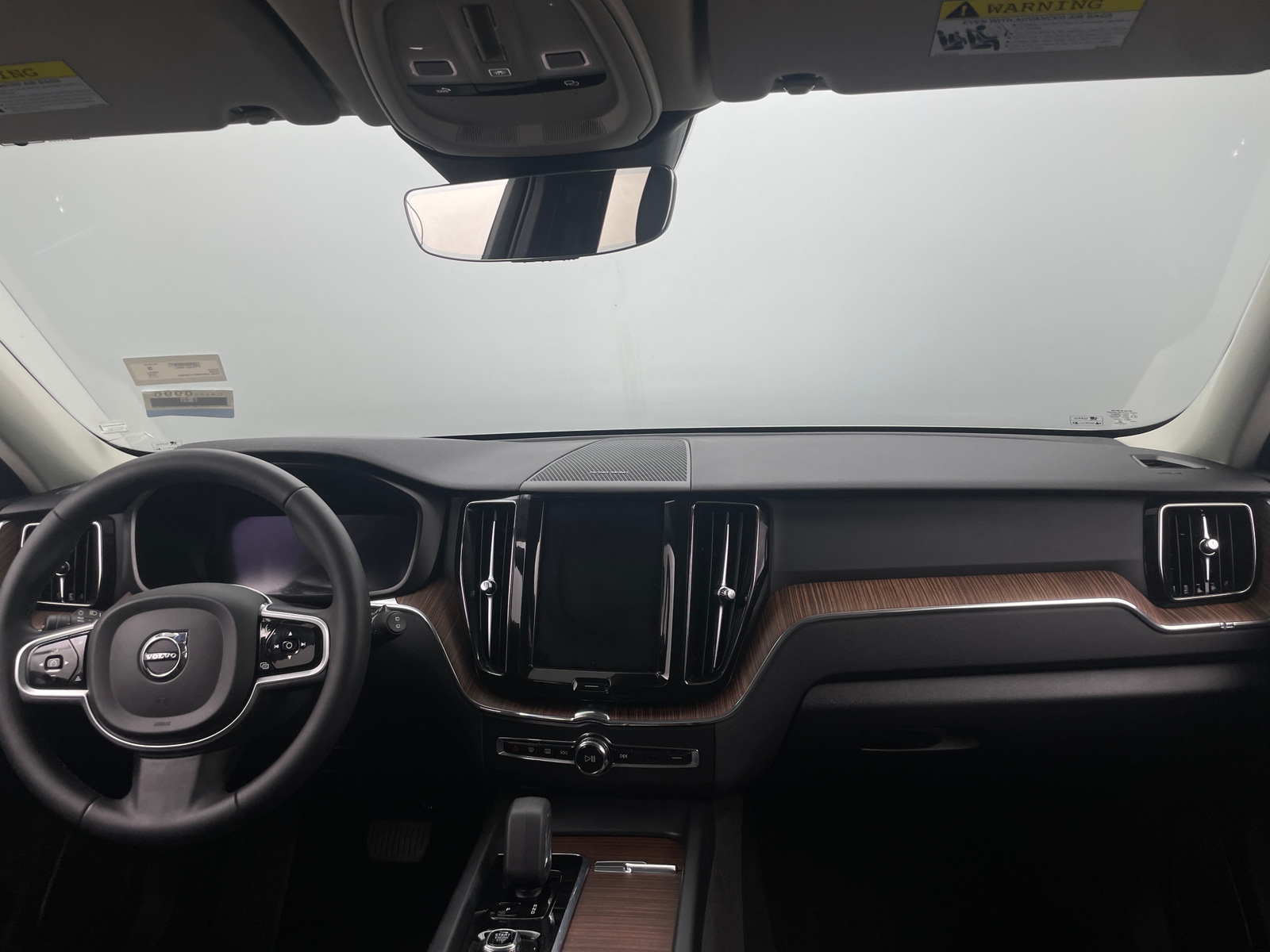 Thumbnail: 2023 Volvo XC60 - 3