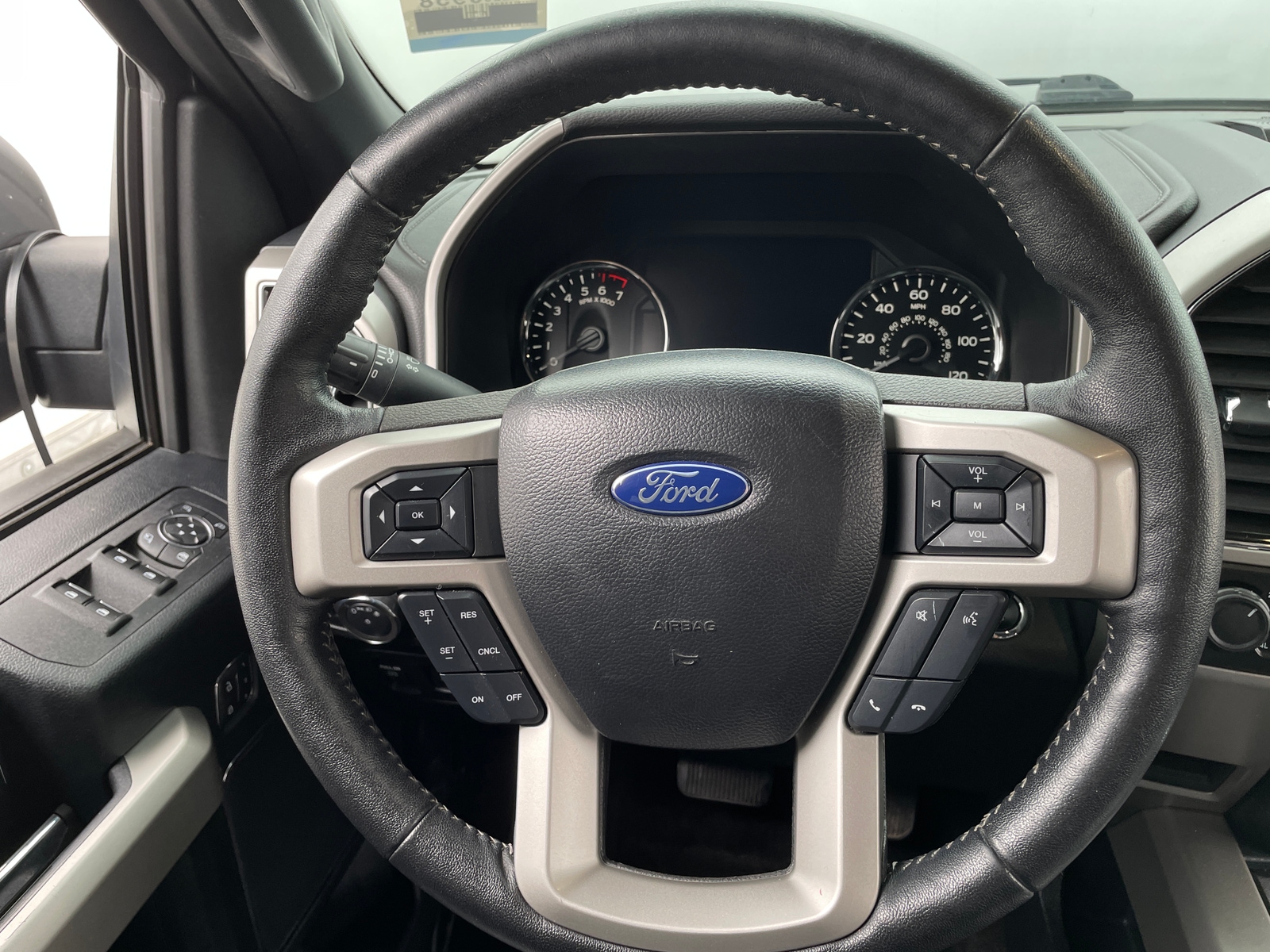 Thumbnail: 2019 Ford Econoline - 4