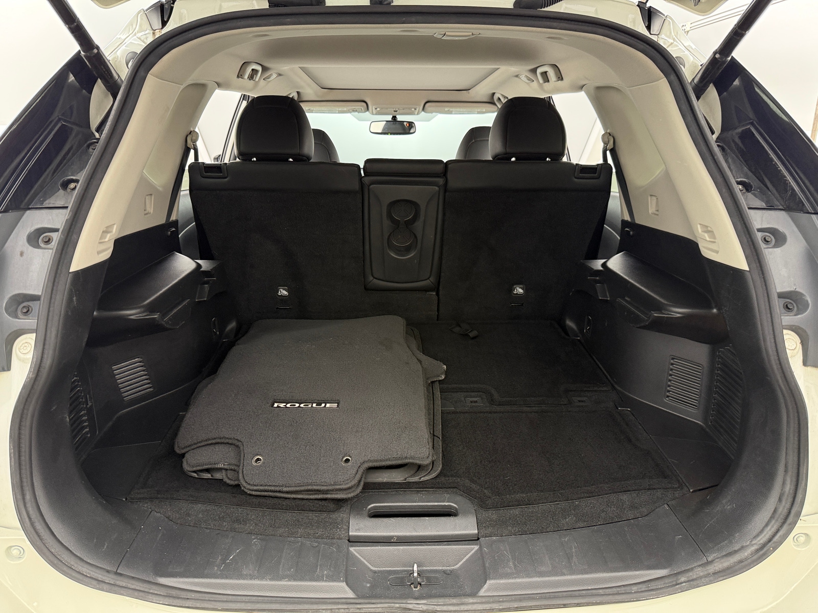 Thumbnail: 2015 Nissan Rogue - 6