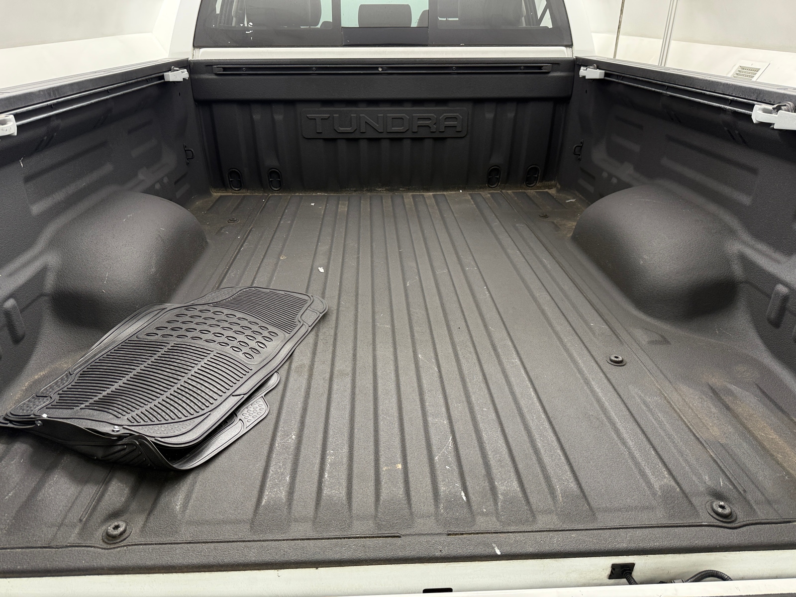 Thumbnail: 2016 Toyota Tundra - 6