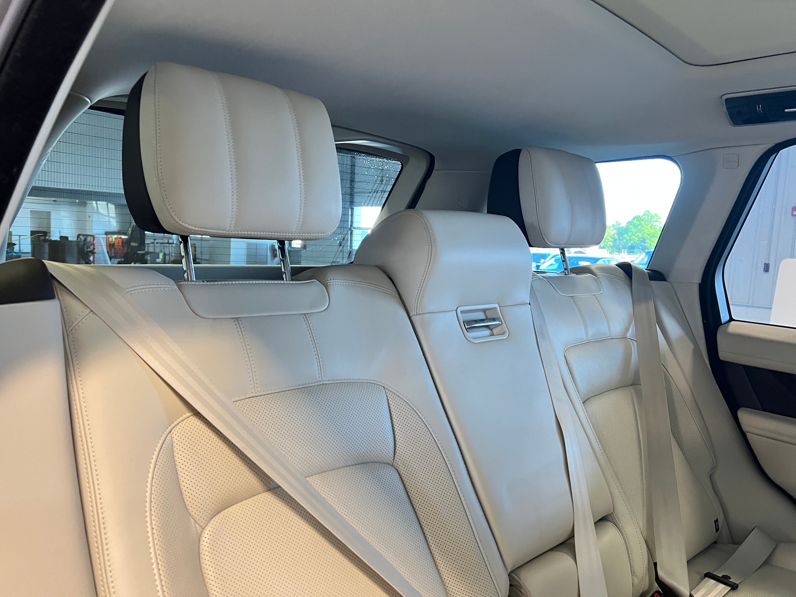 Thumbnail: 2021 Land Rover Range Rover - 5