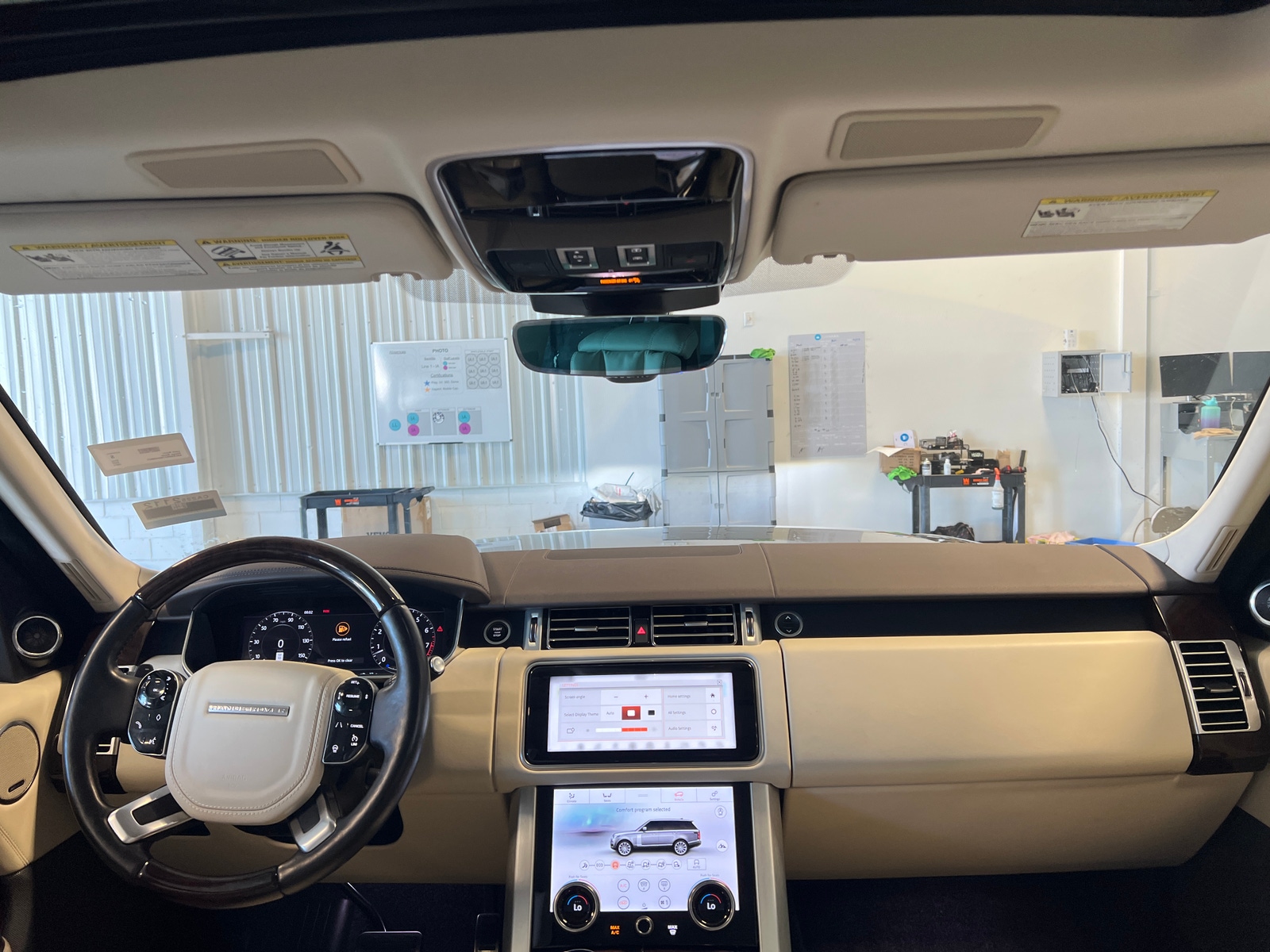 Thumbnail: 2021 Land Rover Range Rover - 2