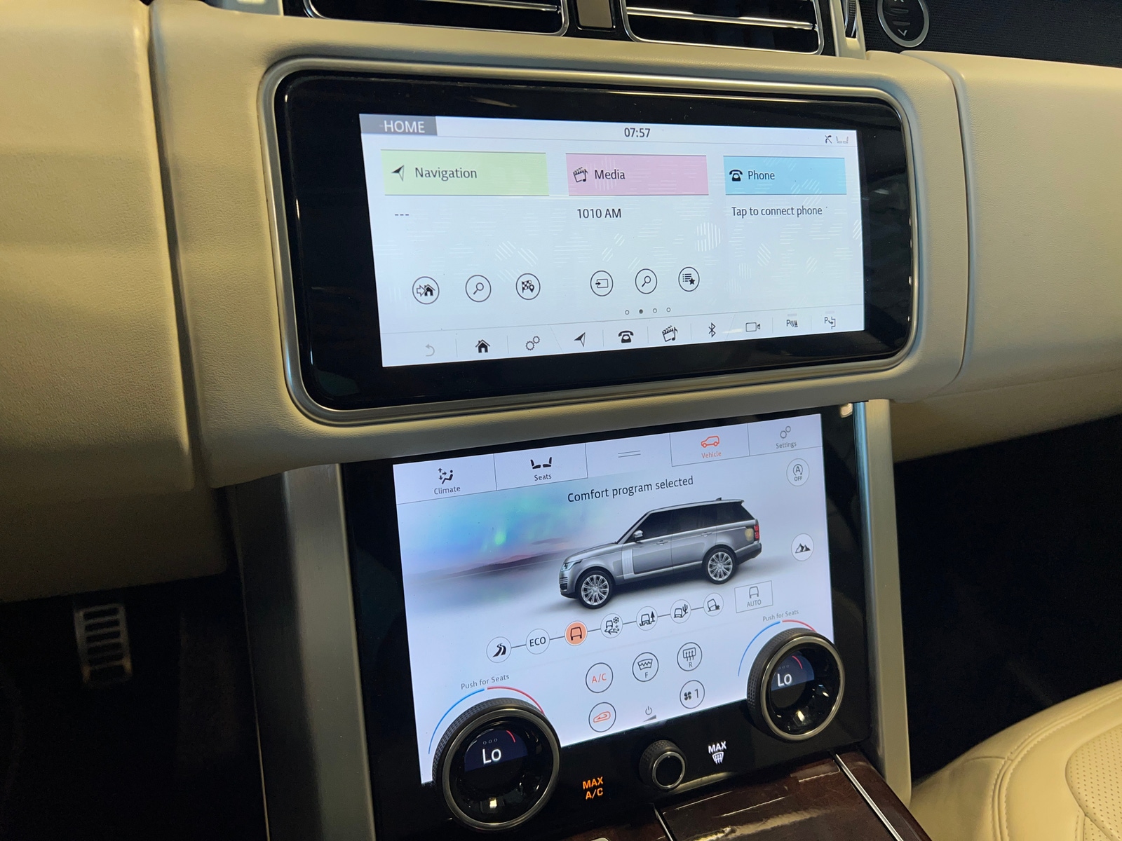 Thumbnail: 2021 Land Rover Range Rover - 3