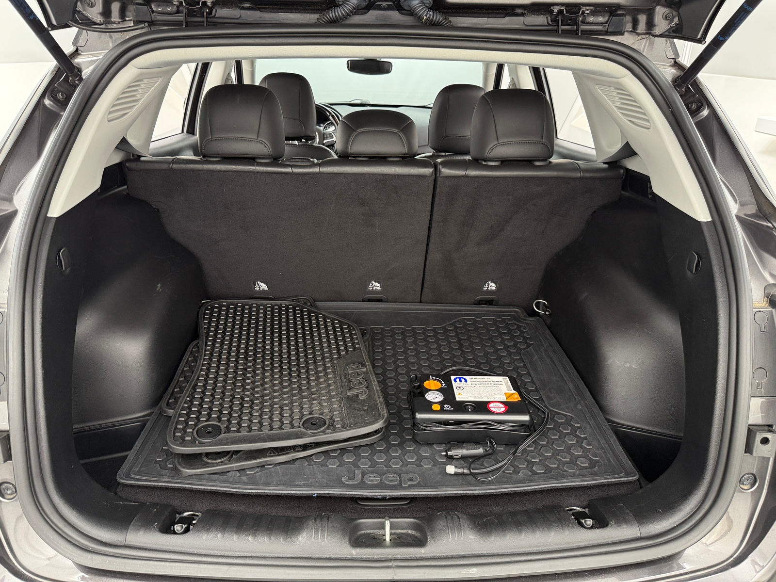 Thumbnail: 2020 Jeep Compass - 7