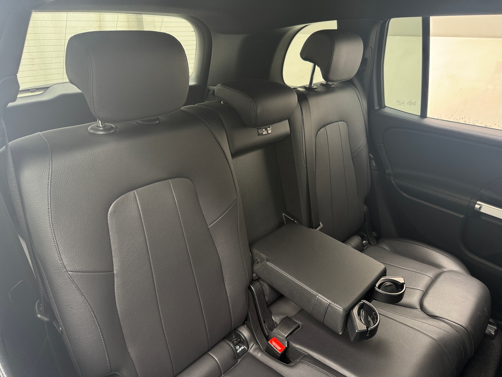 Thumbnail: 2020 Mercedes-Benz GLB - 5