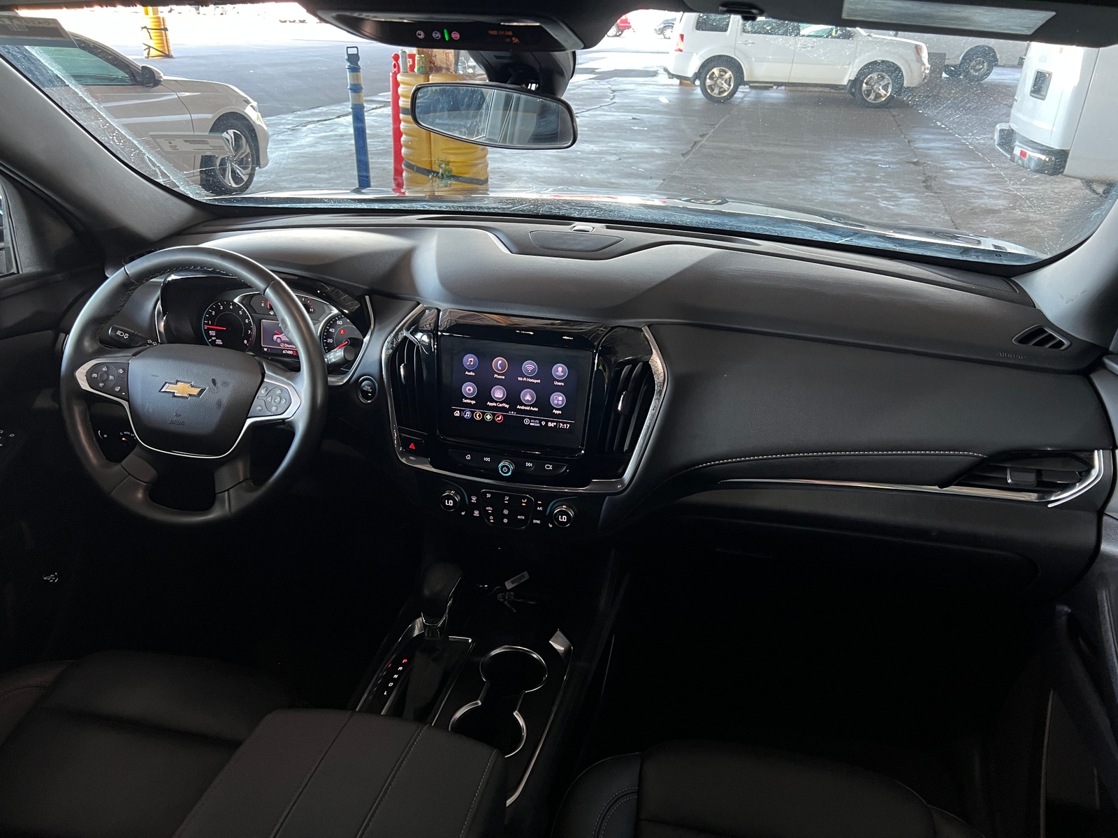 Thumbnail: 2023 Chevrolet Traverse - 2