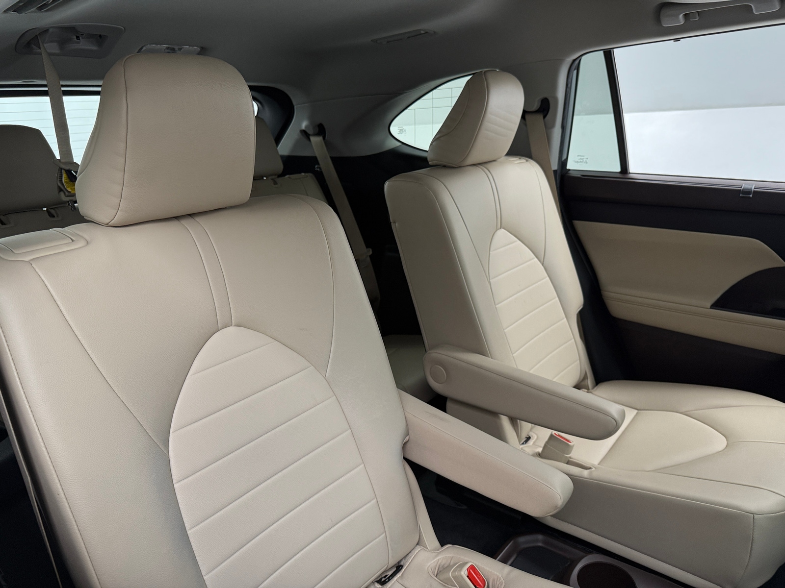 Thumbnail: 2021 Toyota Highlander - 5