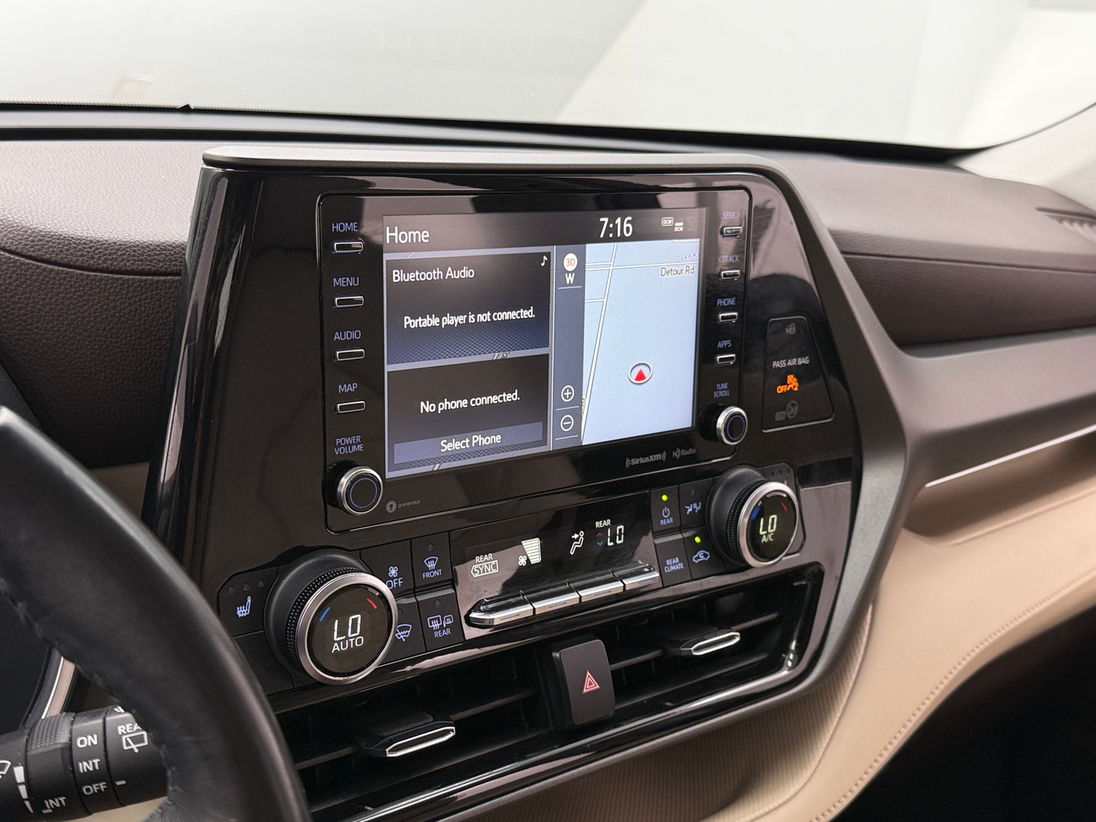 Thumbnail: 2021 Toyota Highlander - 3