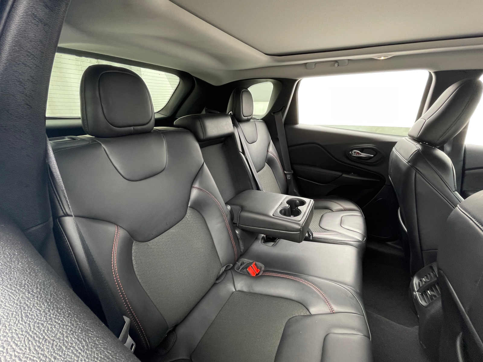 Thumbnail: 2021 Jeep Cherokee - 5