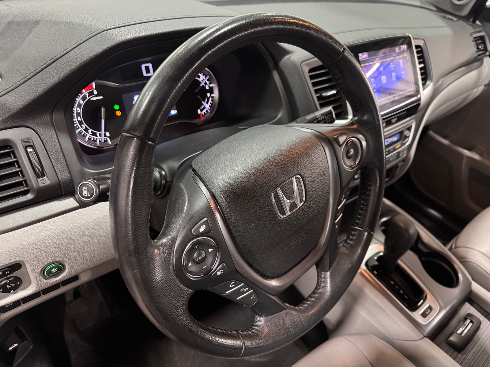 Thumbnail: 2016 Honda Pilot - 2
