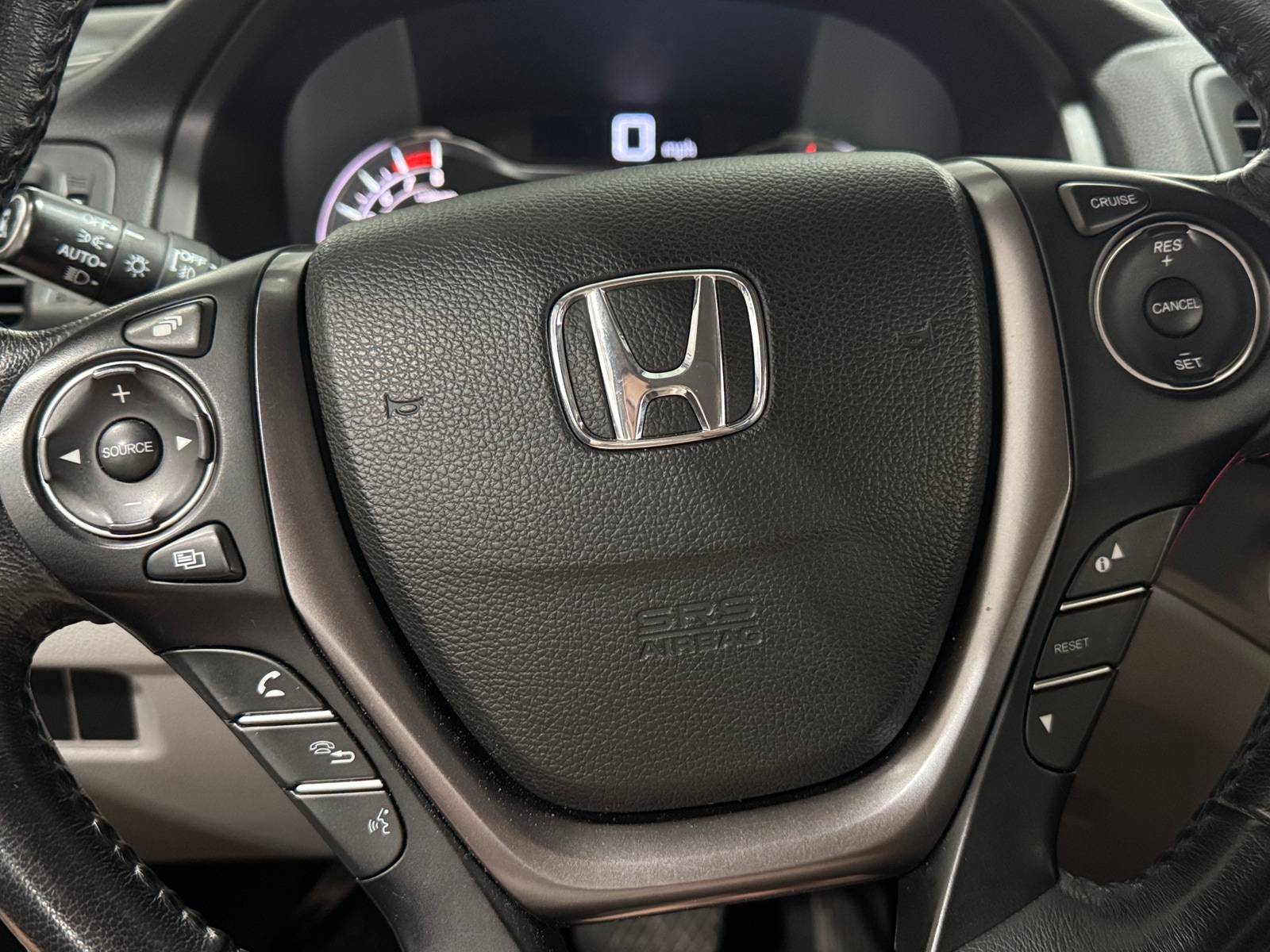 Thumbnail: 2016 Honda Pilot - 4