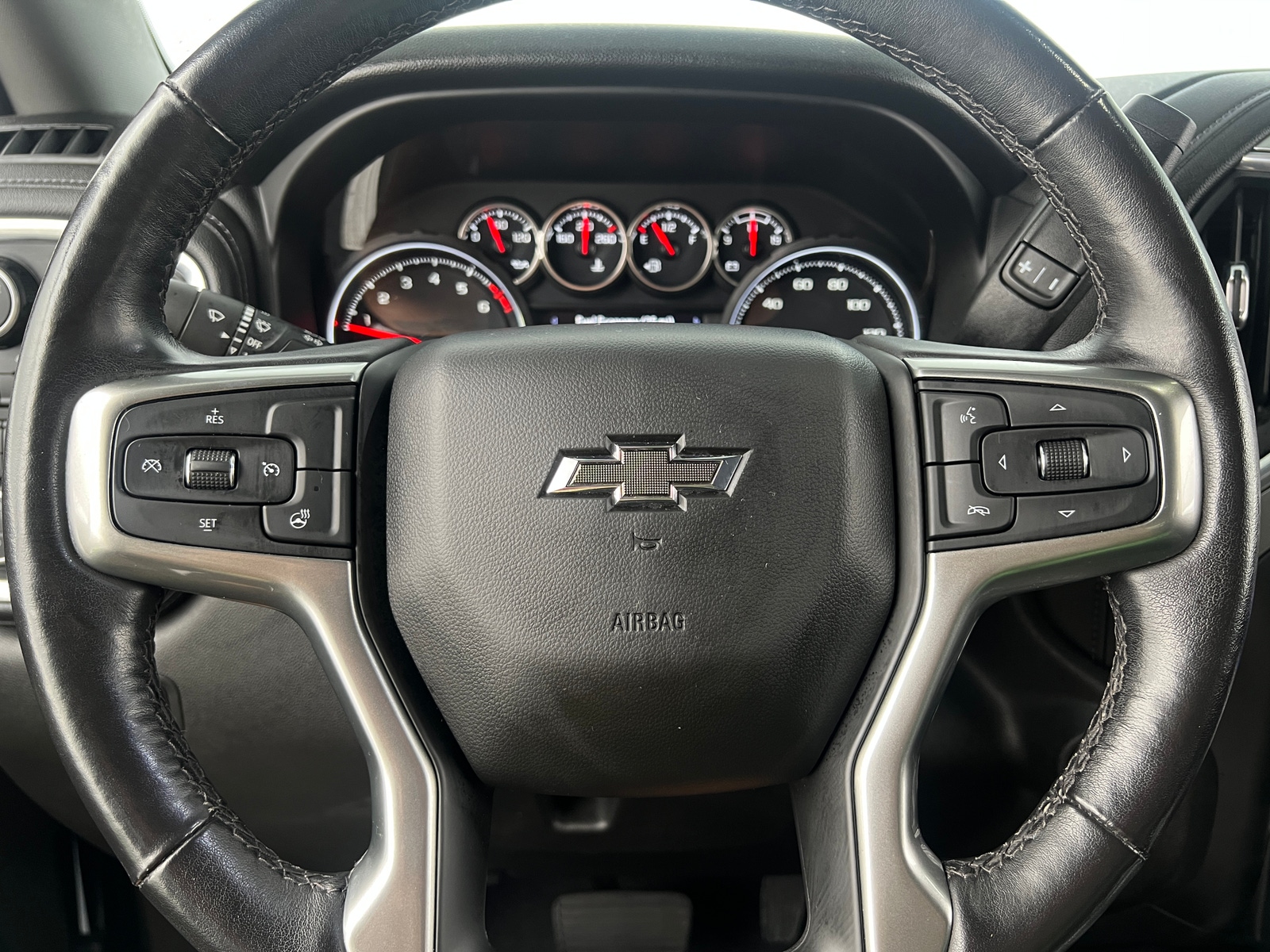 Thumbnail: 2021 Chevrolet Silverado 1500 - 4