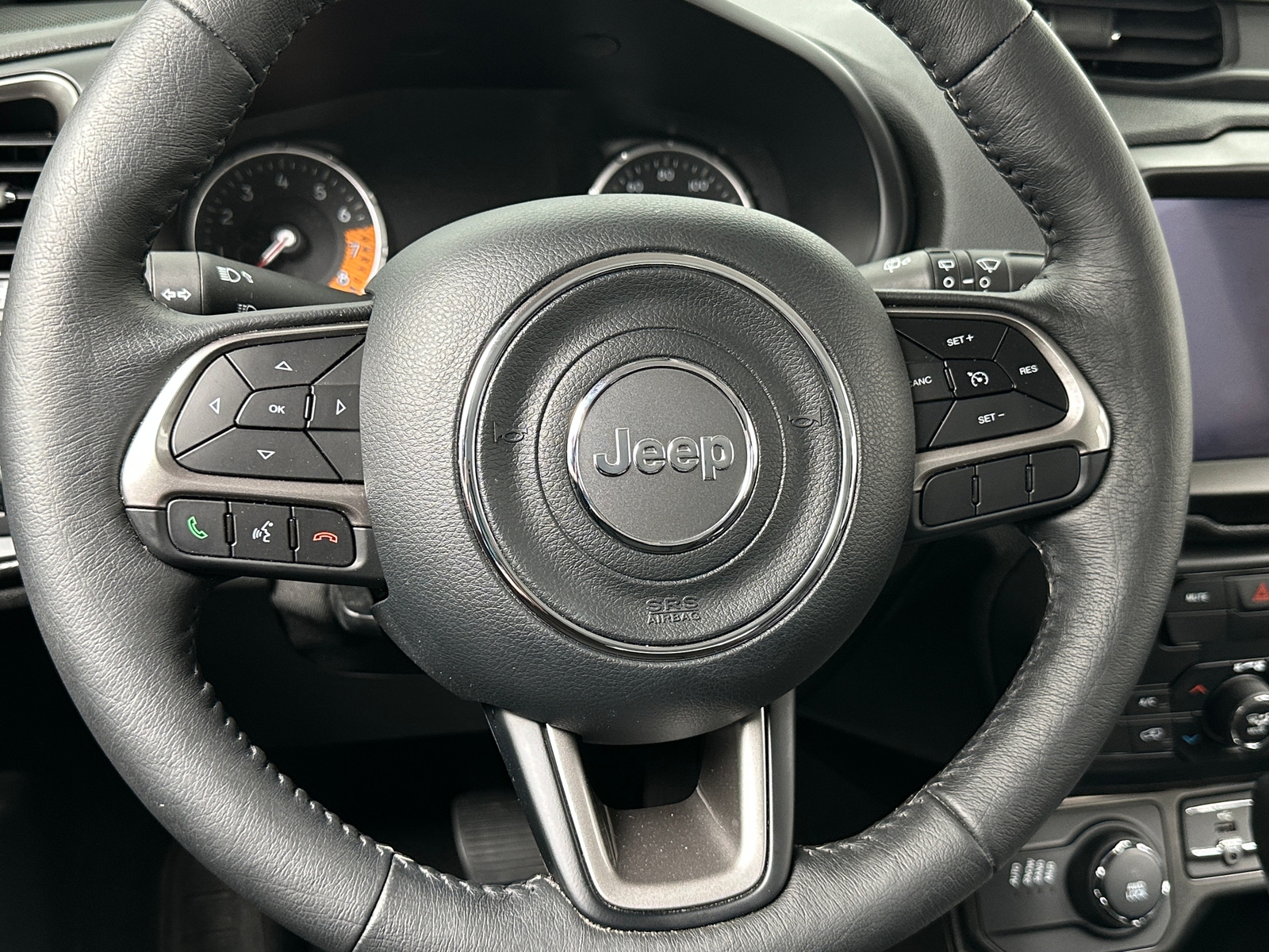 Thumbnail: 2022 Jeep Renegade - 5