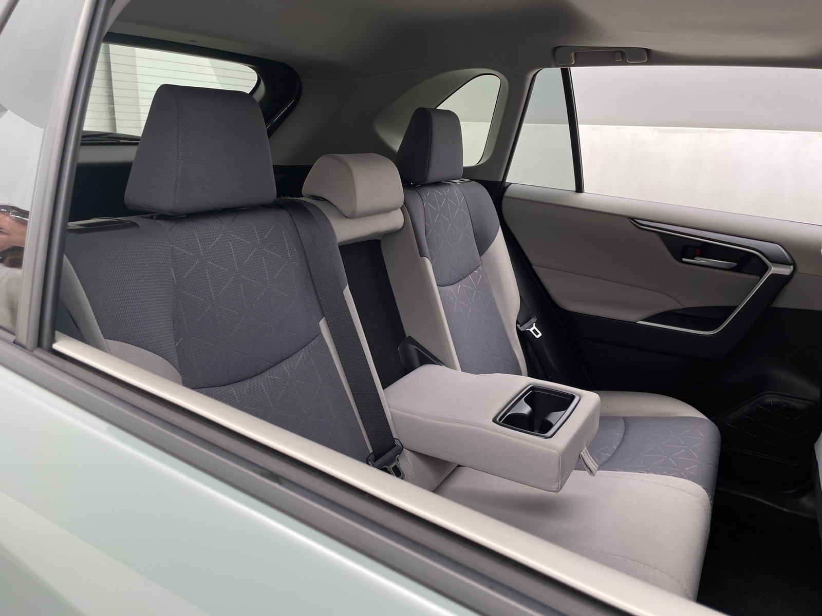 Thumbnail: 2020 Toyota RAV4 - 6