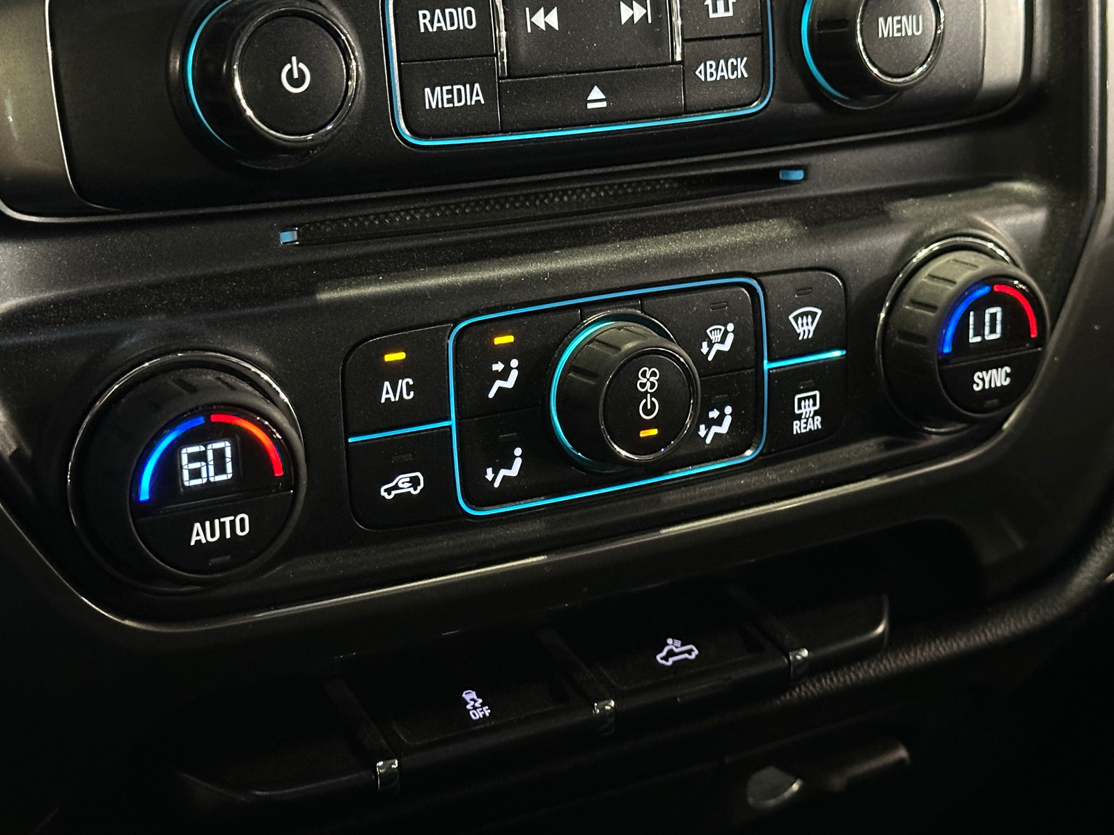 Thumbnail: 2014 Chevrolet Silverado 1500 - 4