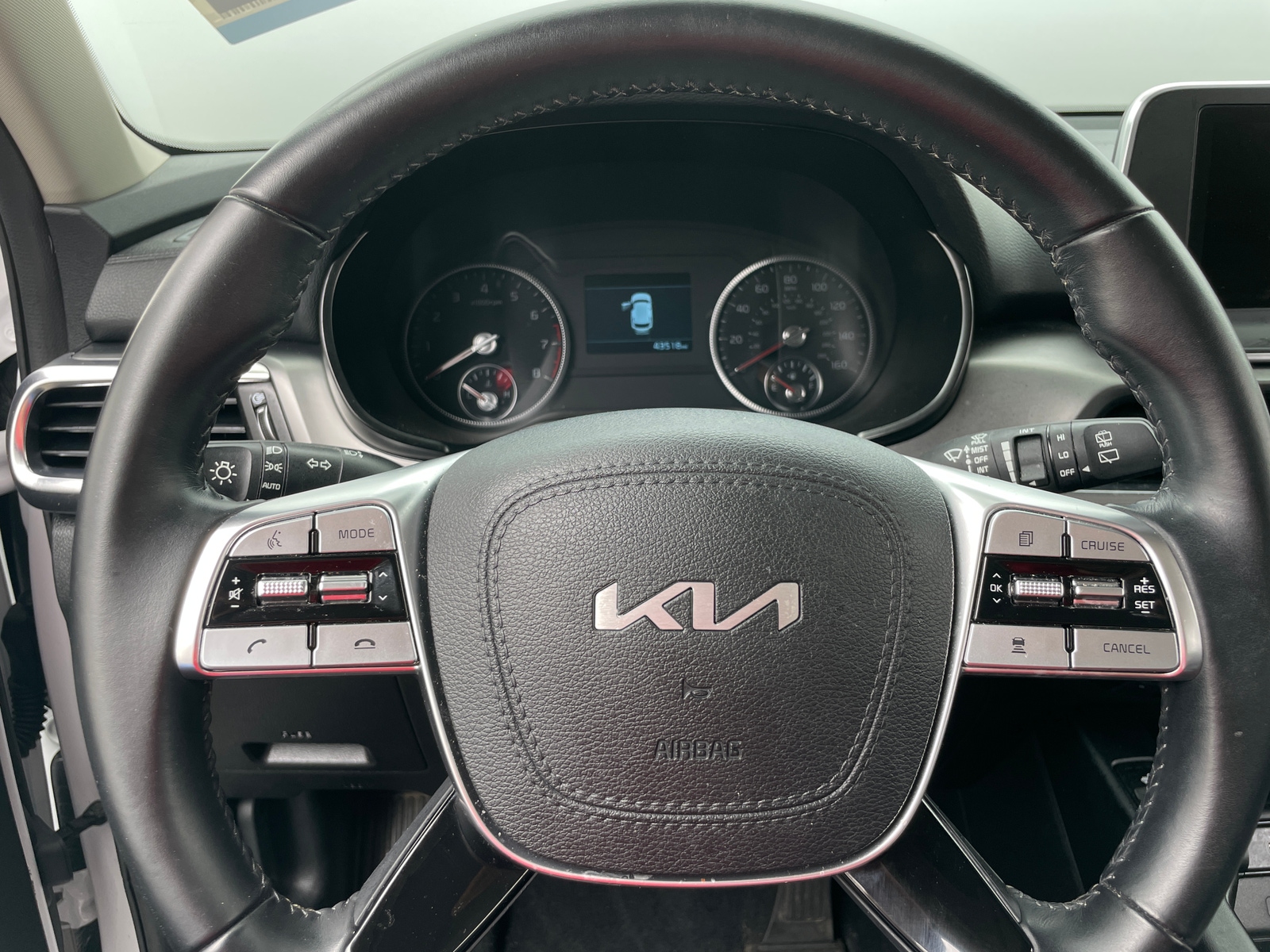 Thumbnail: 2022 Kia Telluride - 4