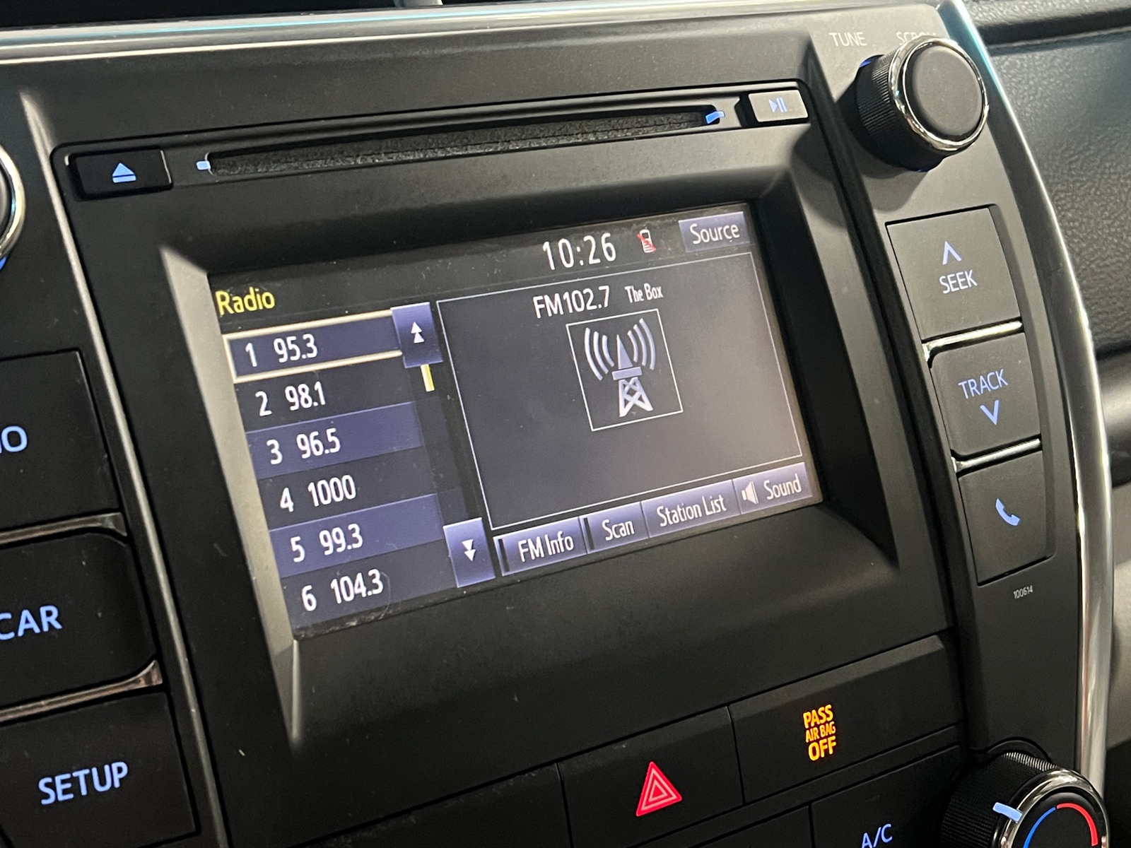 Thumbnail: 2017 Toyota Camry - 4