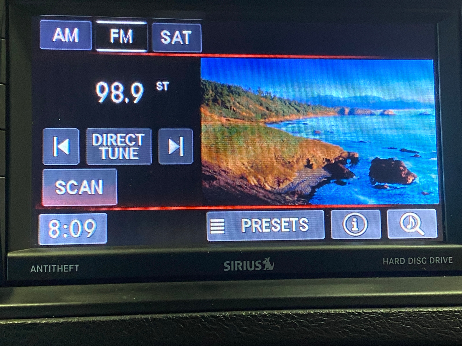 Thumbnail: 2017 Dodge Grand Caravan - 3