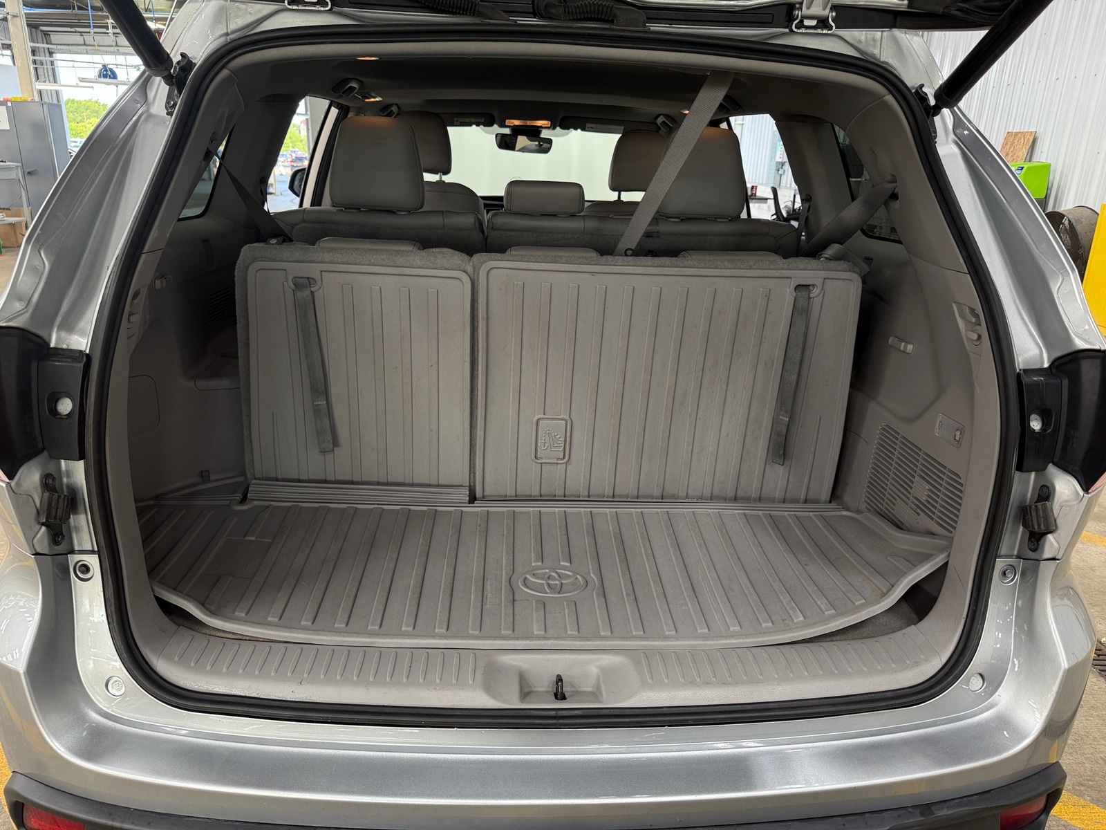 Thumbnail: 2018 Toyota Highlander - 6