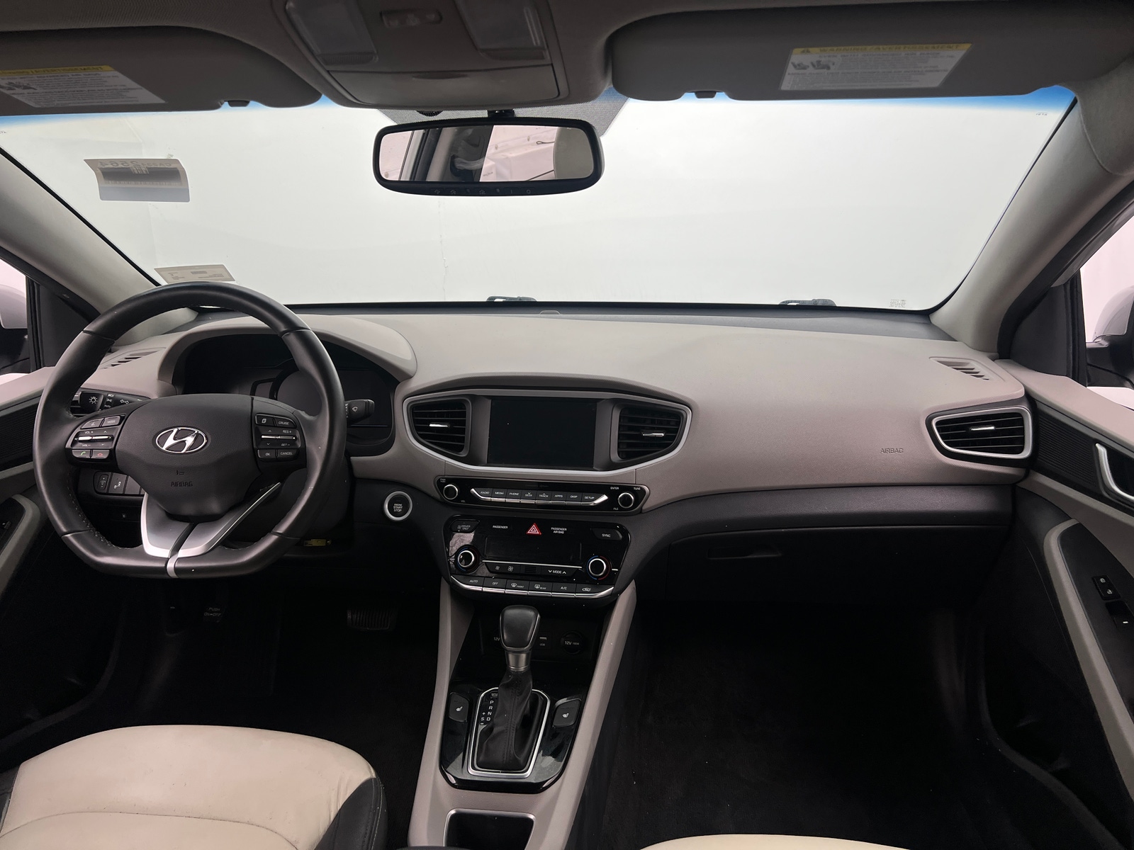 Thumbnail: 2017 Hyundai Ioniq - 3