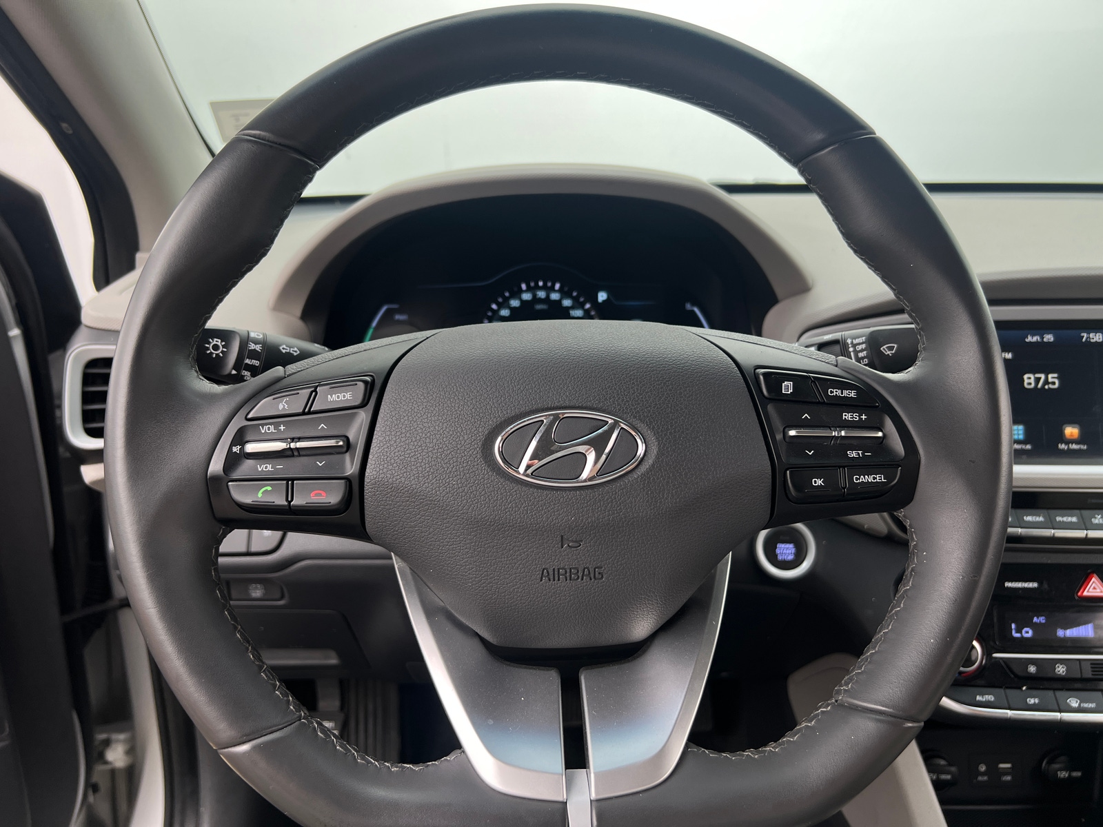 Thumbnail: 2017 Hyundai Ioniq - 5