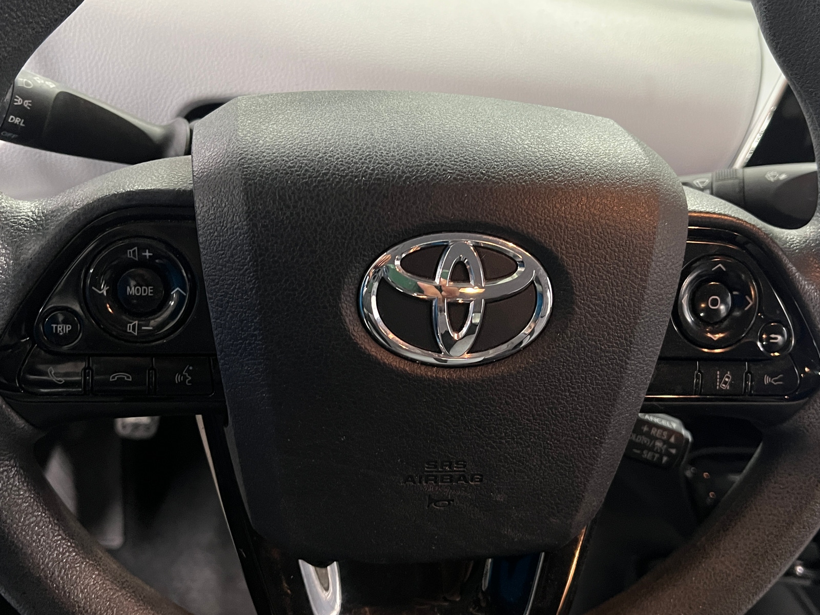 Thumbnail: 2022 Toyota Prius - 5