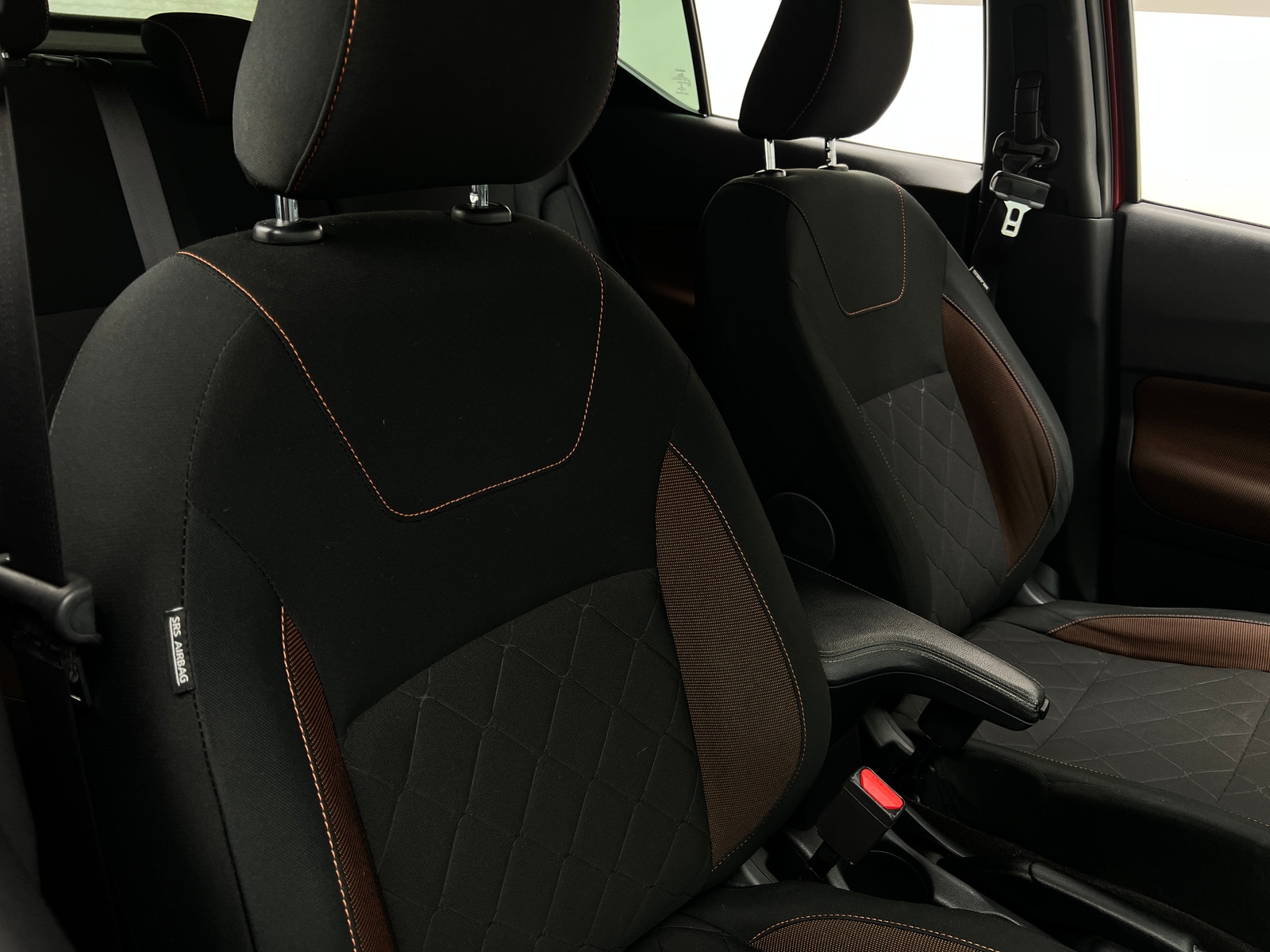 Thumbnail: 2020 Nissan Kicks - 2