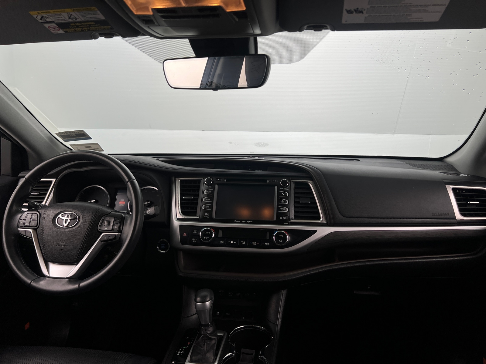 Thumbnail: 2019 Toyota Highlander - 2