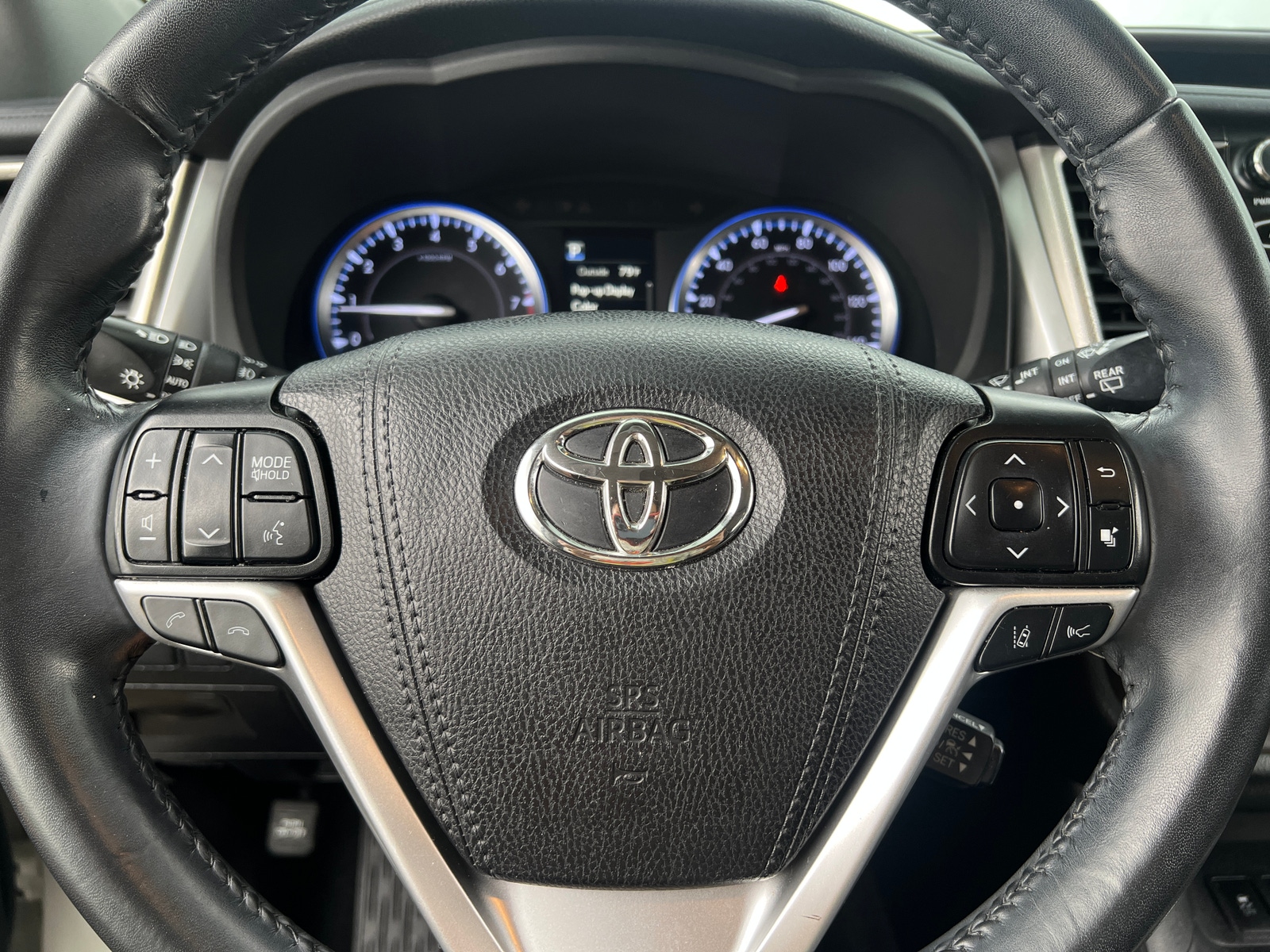 Thumbnail: 2019 Toyota Highlander - 4