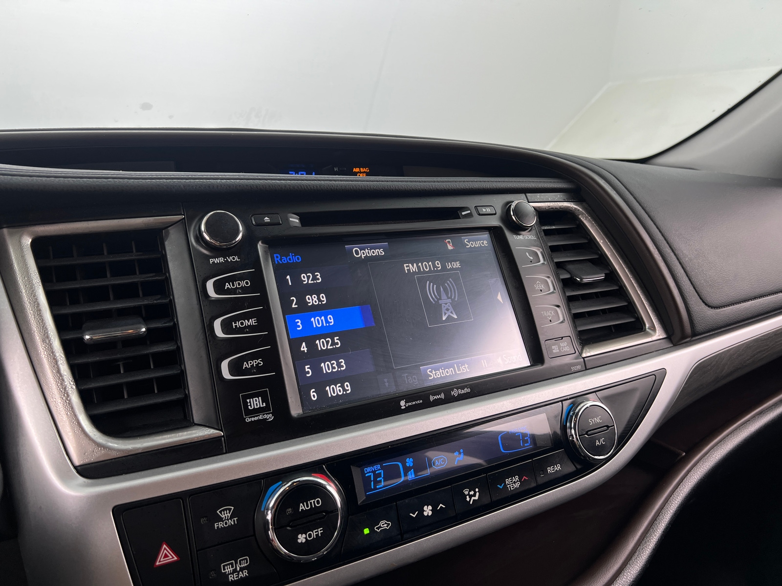 Thumbnail: 2019 Toyota Highlander - 3