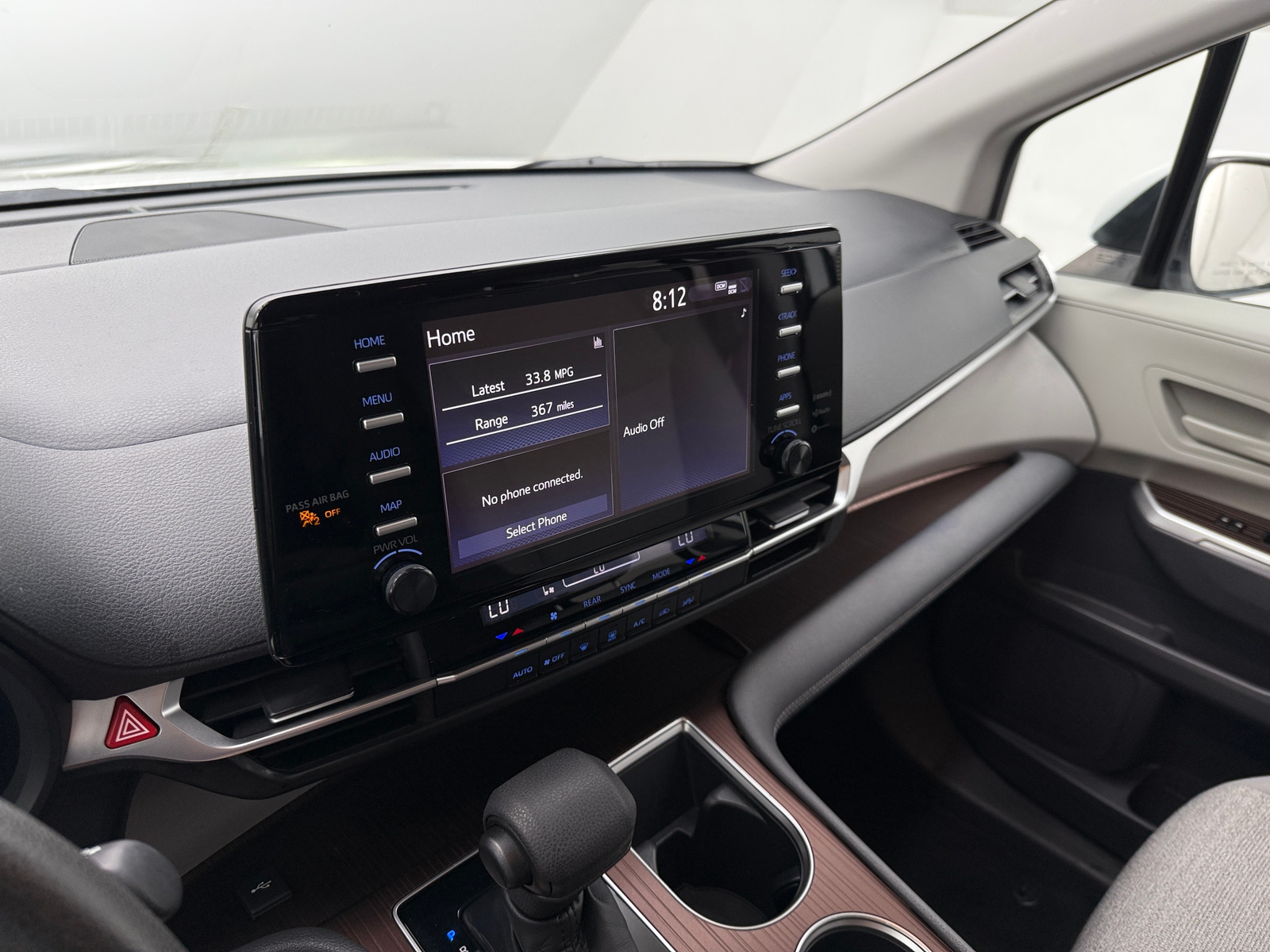 Thumbnail: 2022 Toyota Sienna - 4