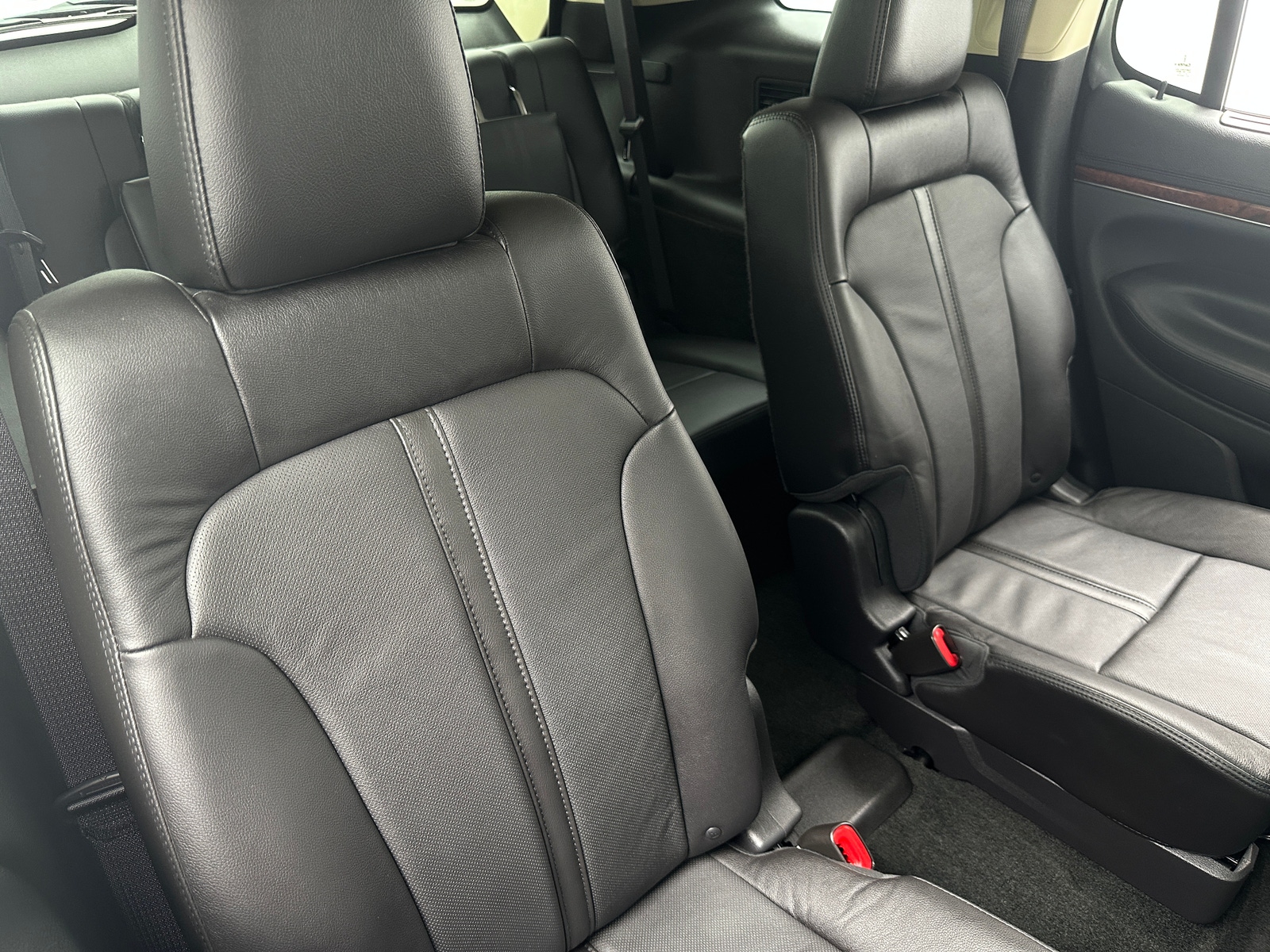Thumbnail: 2016 Lincoln MKT - 5
