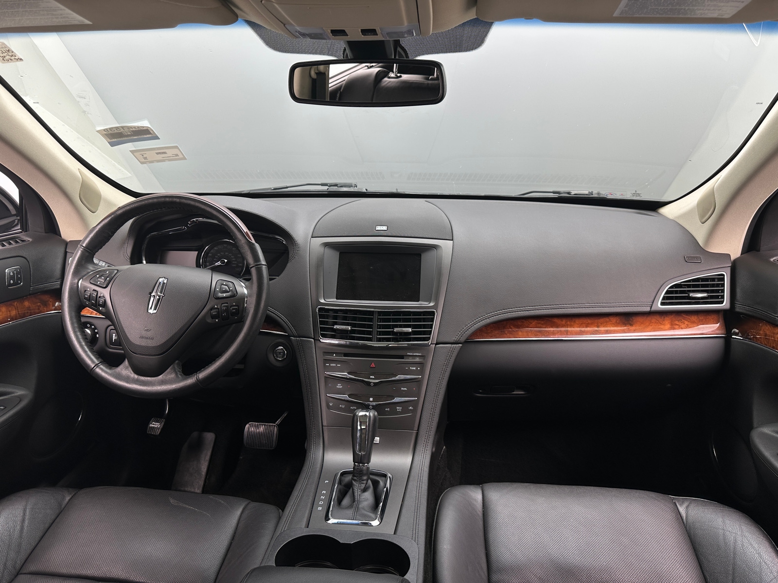 Thumbnail: 2016 Lincoln MKT - 2