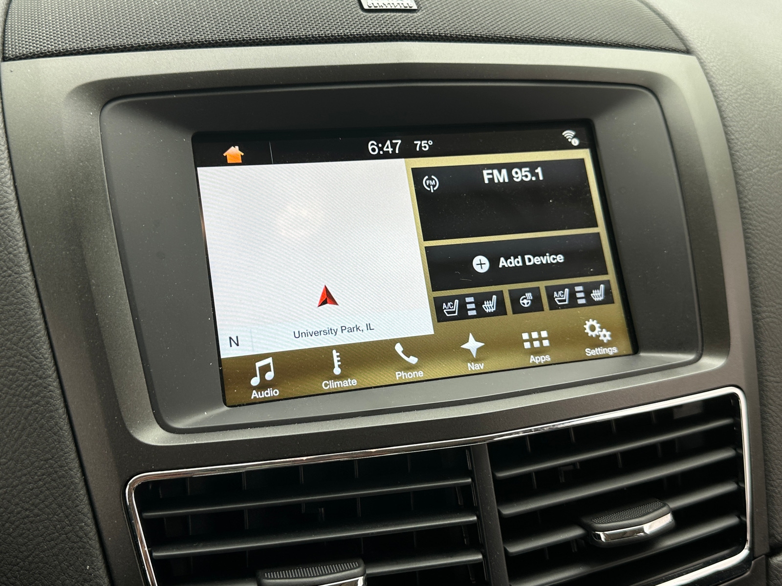 Thumbnail: 2016 Lincoln MKT - 3