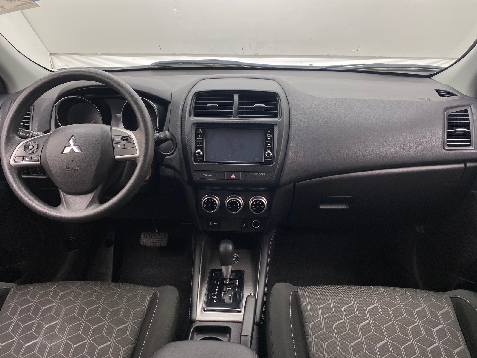 Thumbnail: 2024 Mitsubishi Outlander Sport - 3