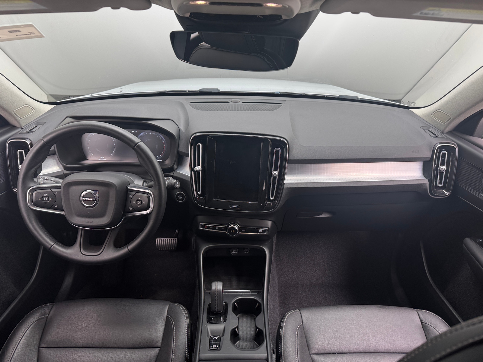 Thumbnail: 2021 Volvo XC40 - 2