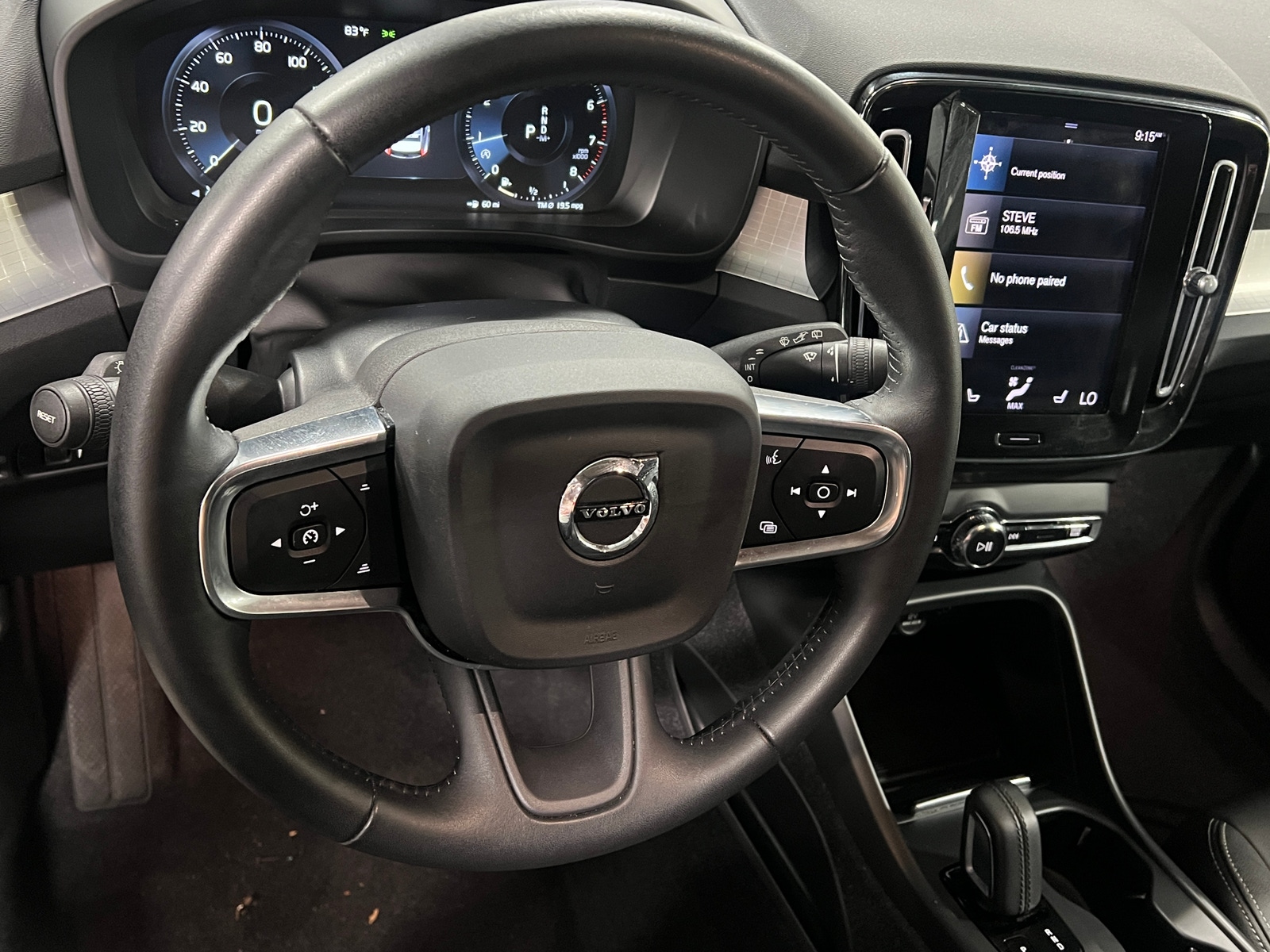 Thumbnail: 2021 Volvo XC40 - 4