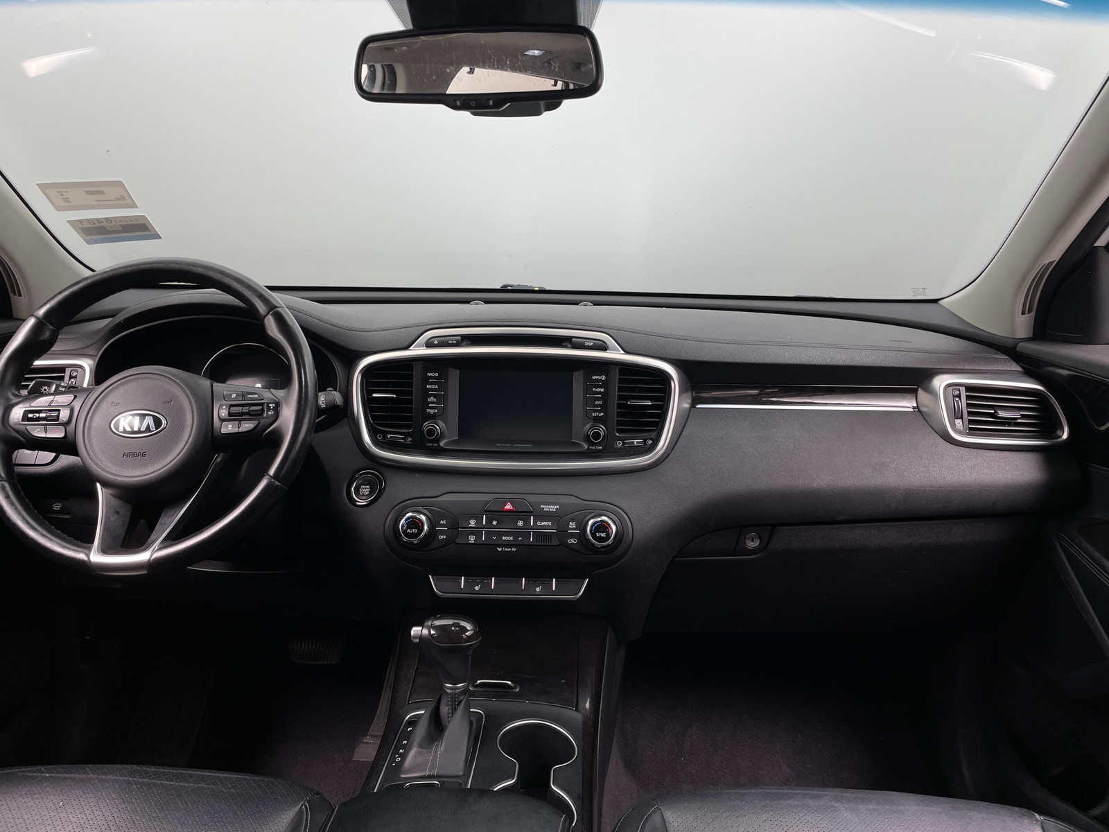 Thumbnail: 2017 Kia Sorento - 2