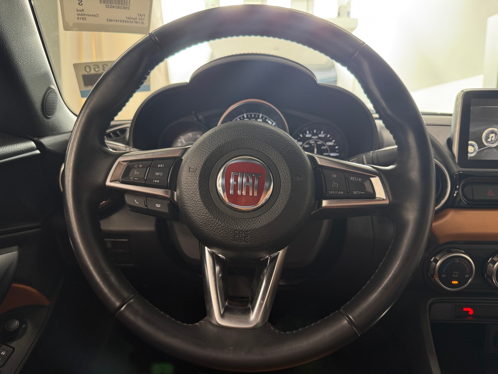 Thumbnail: 2019 Fiat 124 Spider - 4