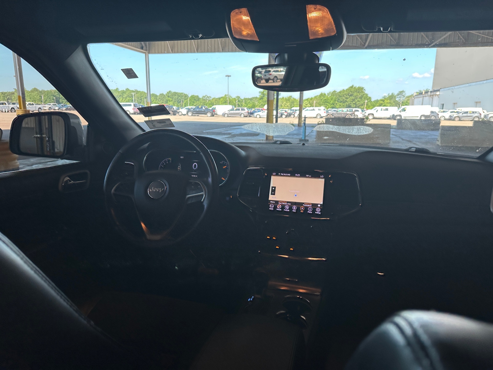 Thumbnail: 2020 Jeep Grand Cherokee - 3