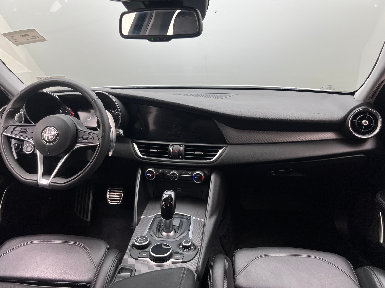 Thumbnail: 2019 Alfa Romeo Giulia - 2