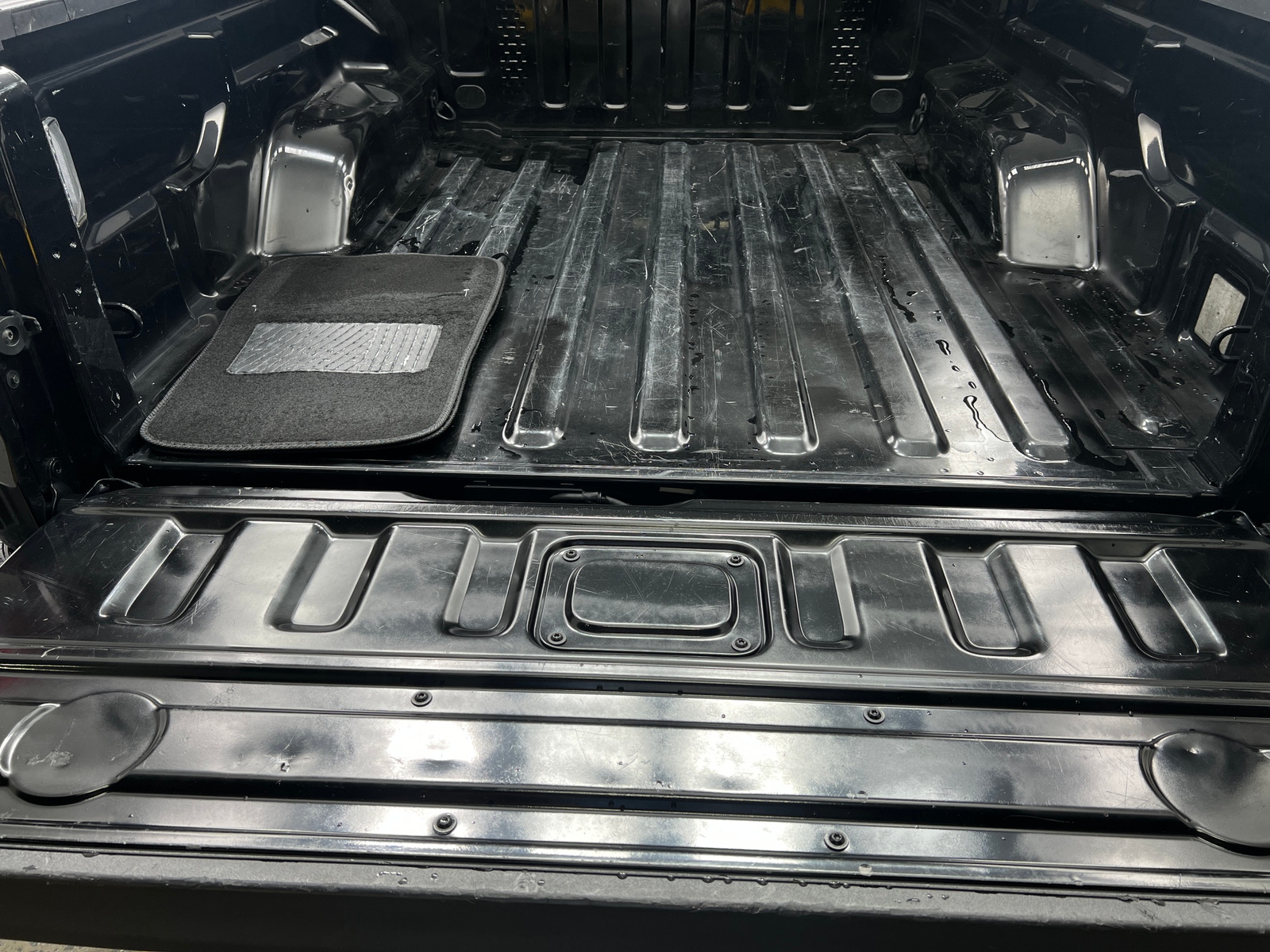 Thumbnail: 2020 Jeep Gladiator - 7